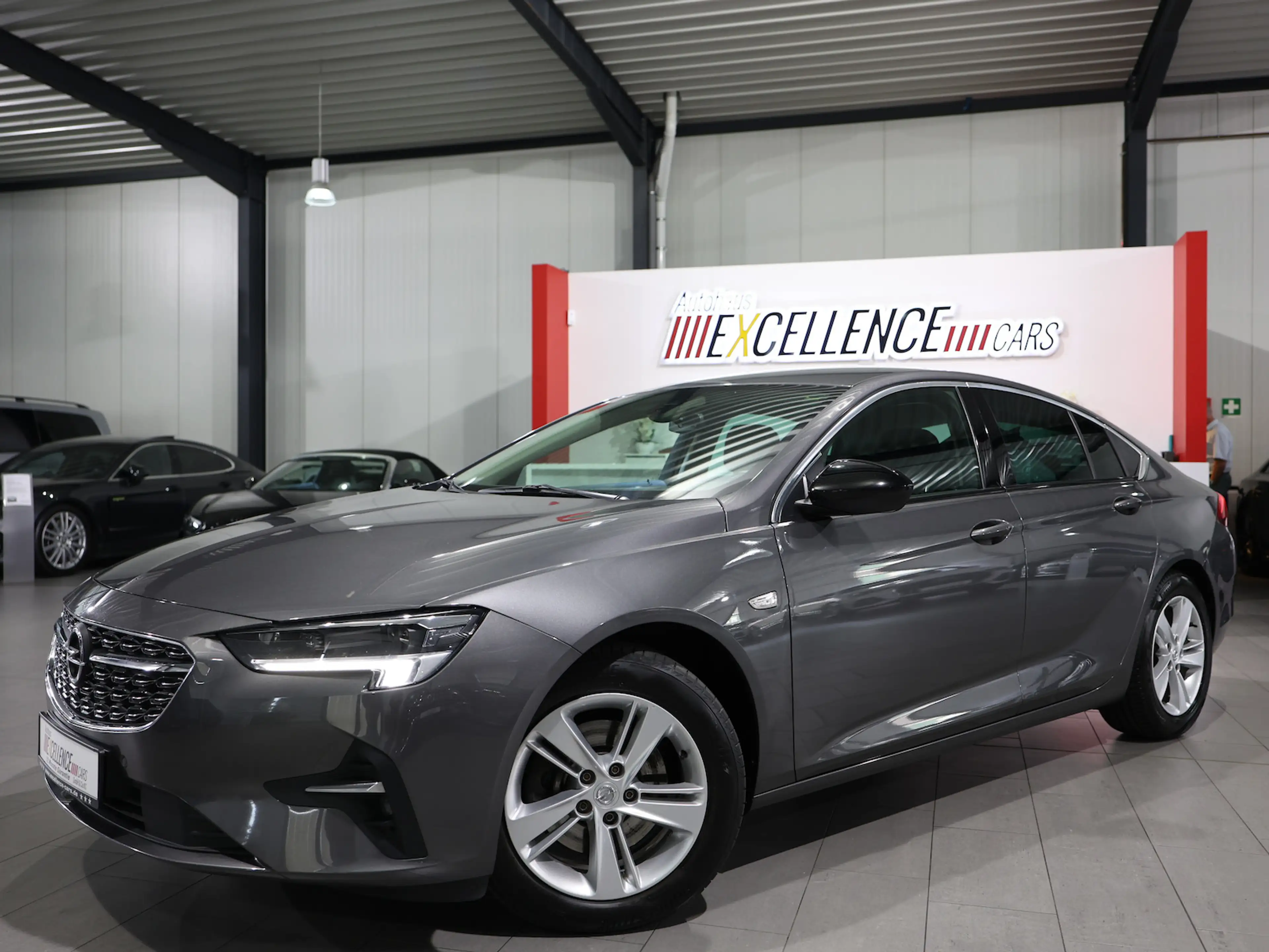 Opel Insignia 2.0 D BUSINESS PREMIUM TECHNO / LED / — photo 5