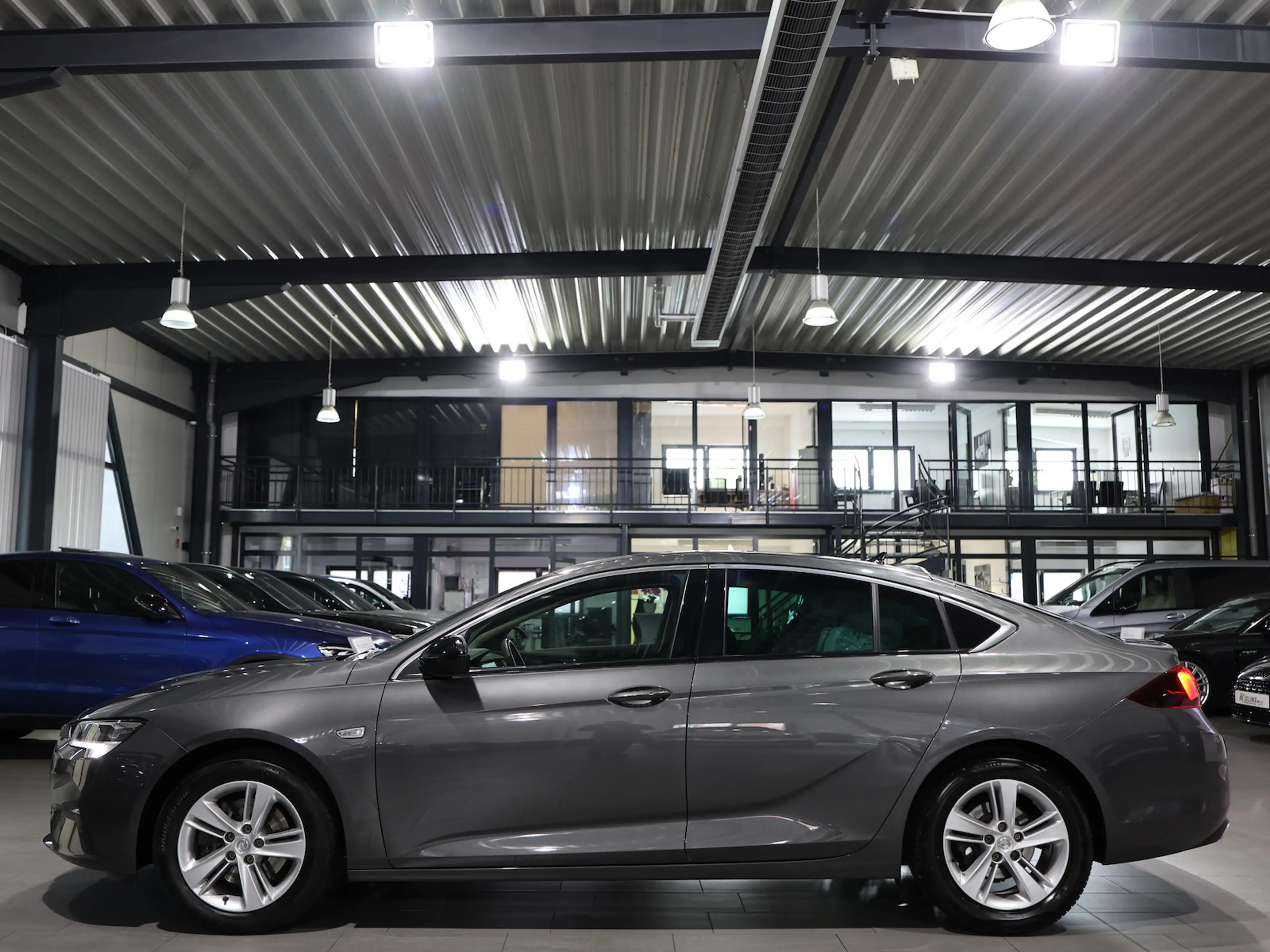 Opel Insignia 2.0 D BUSINESS PREMIUM TECHNO / LED / — photo 7