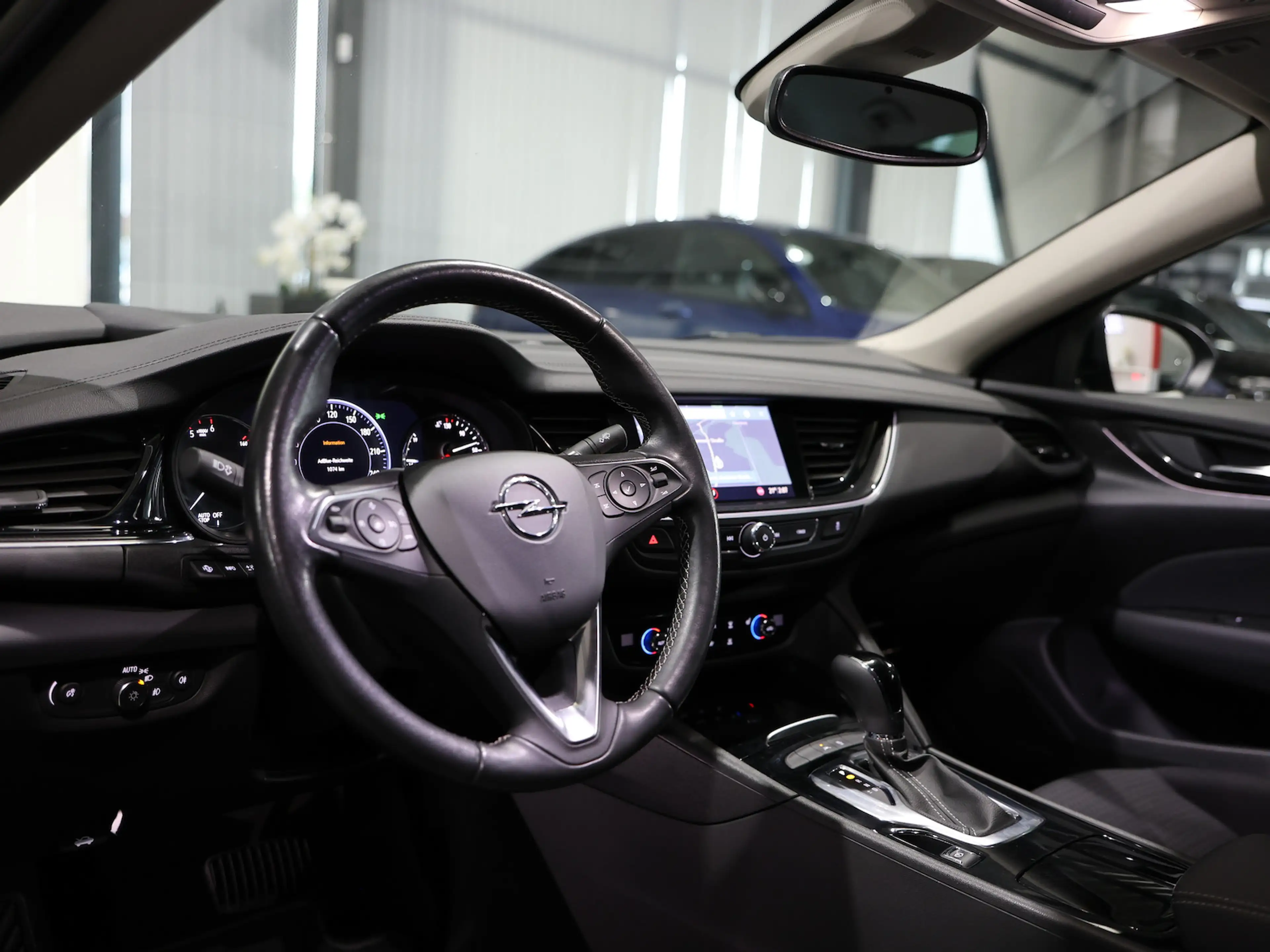 Opel Insignia 2.0 D BUSINESS PREMIUM TECHNO / LED / — photo 14