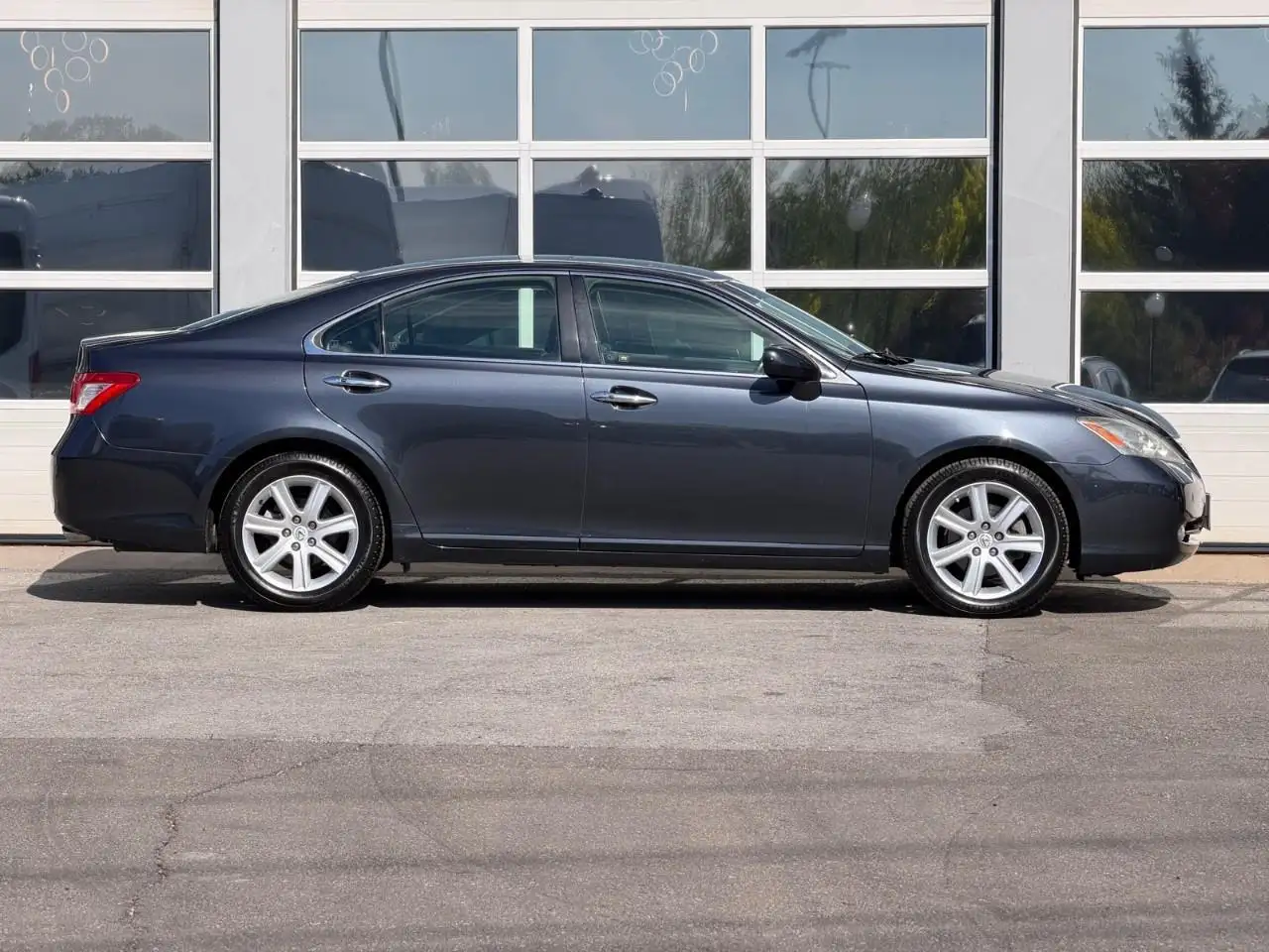 Lexus ES photo Lexus ES
