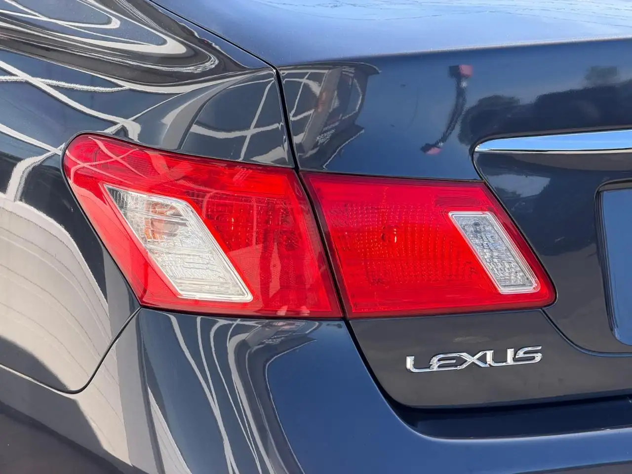 Lexus ES photo Lexus ES