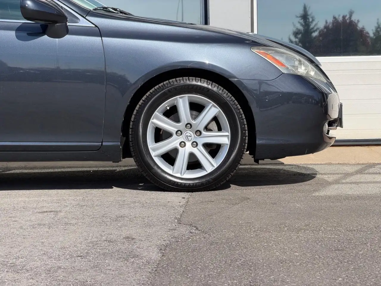 Lexus ES photo Lexus ES