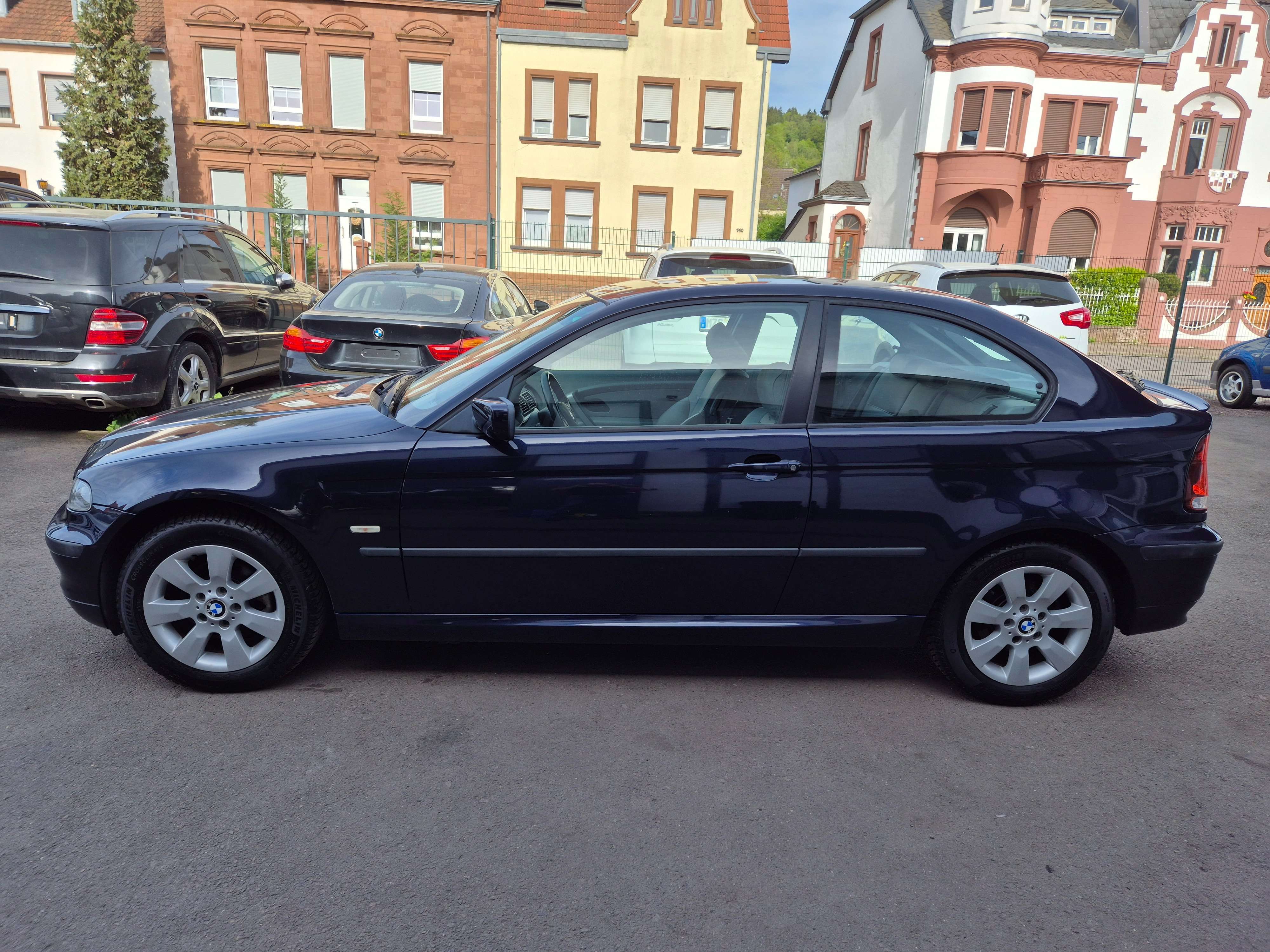 Second hand Bmw 3 Series 