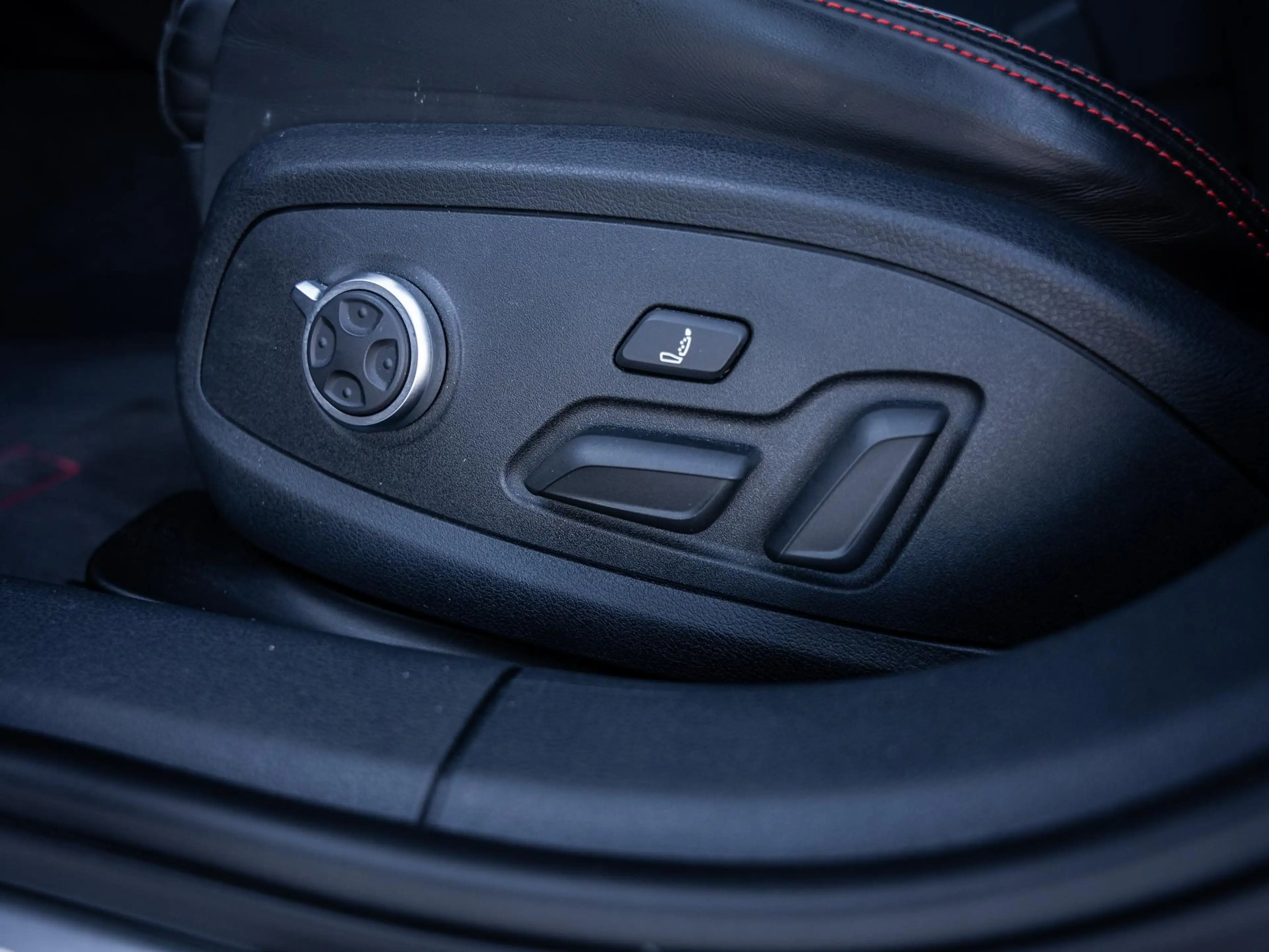 Audi RS4 A4 Avant 2.9 TFSI quattro competition plus - Dynam — photo 12