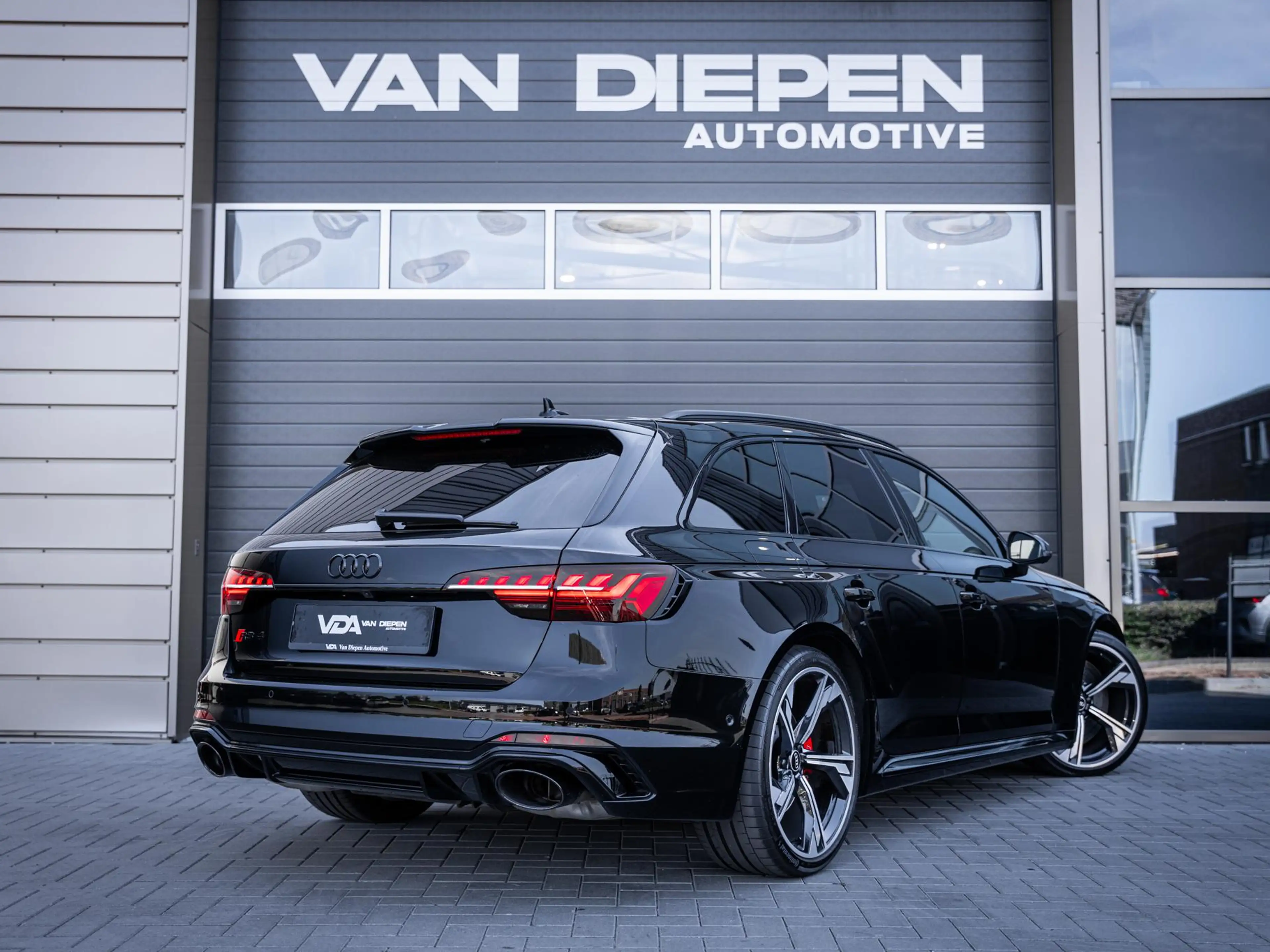 Audi RS4 A4 Avant 2.9 TFSI quattro competition plus - Dynam — photo 6
