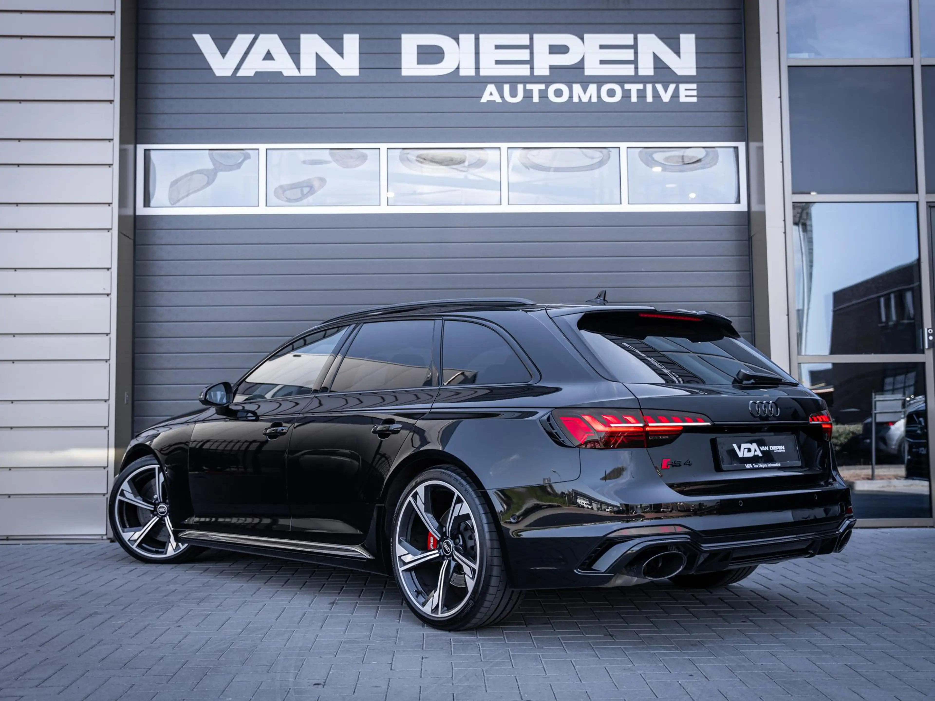 Audi RS4 A4 Avant 2.9 TFSI quattro competition plus - Dynam — photo 8