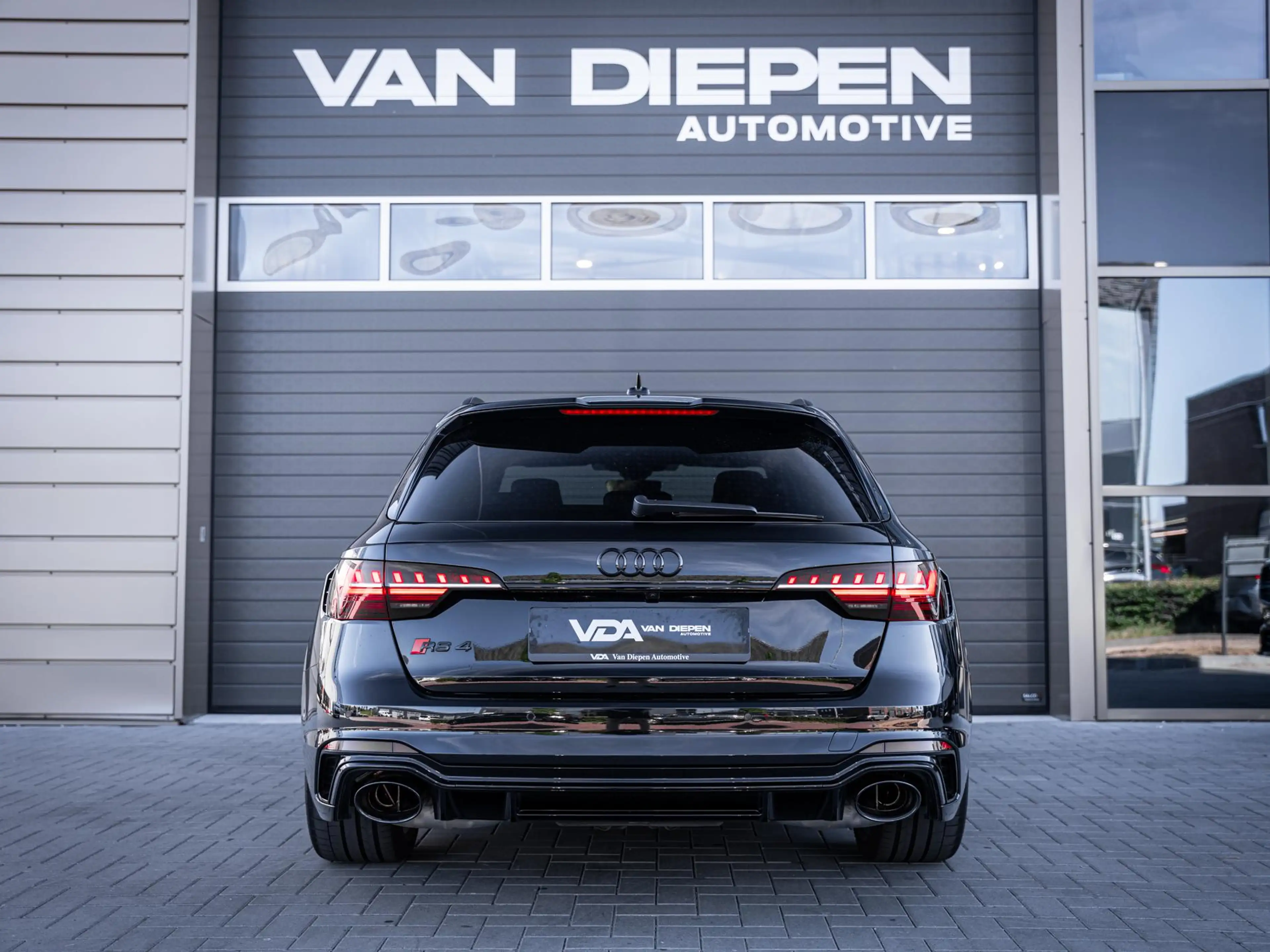 Audi RS4 A4 Avant 2.9 TFSI quattro competition plus - Dynam — photo 7