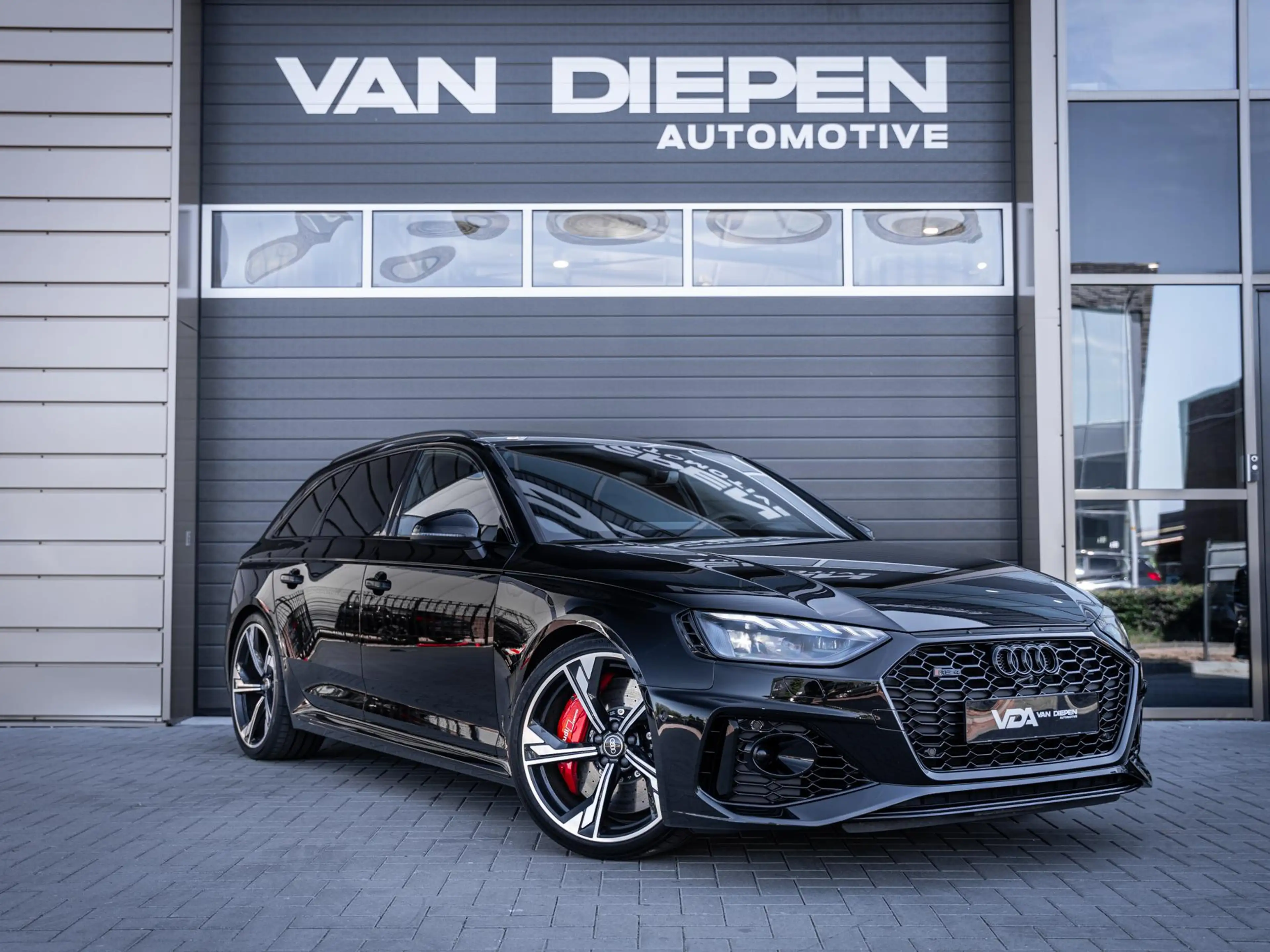 Audi RS4 A4 Avant 2.9 TFSI quattro competition plus - Dynam — photo 4