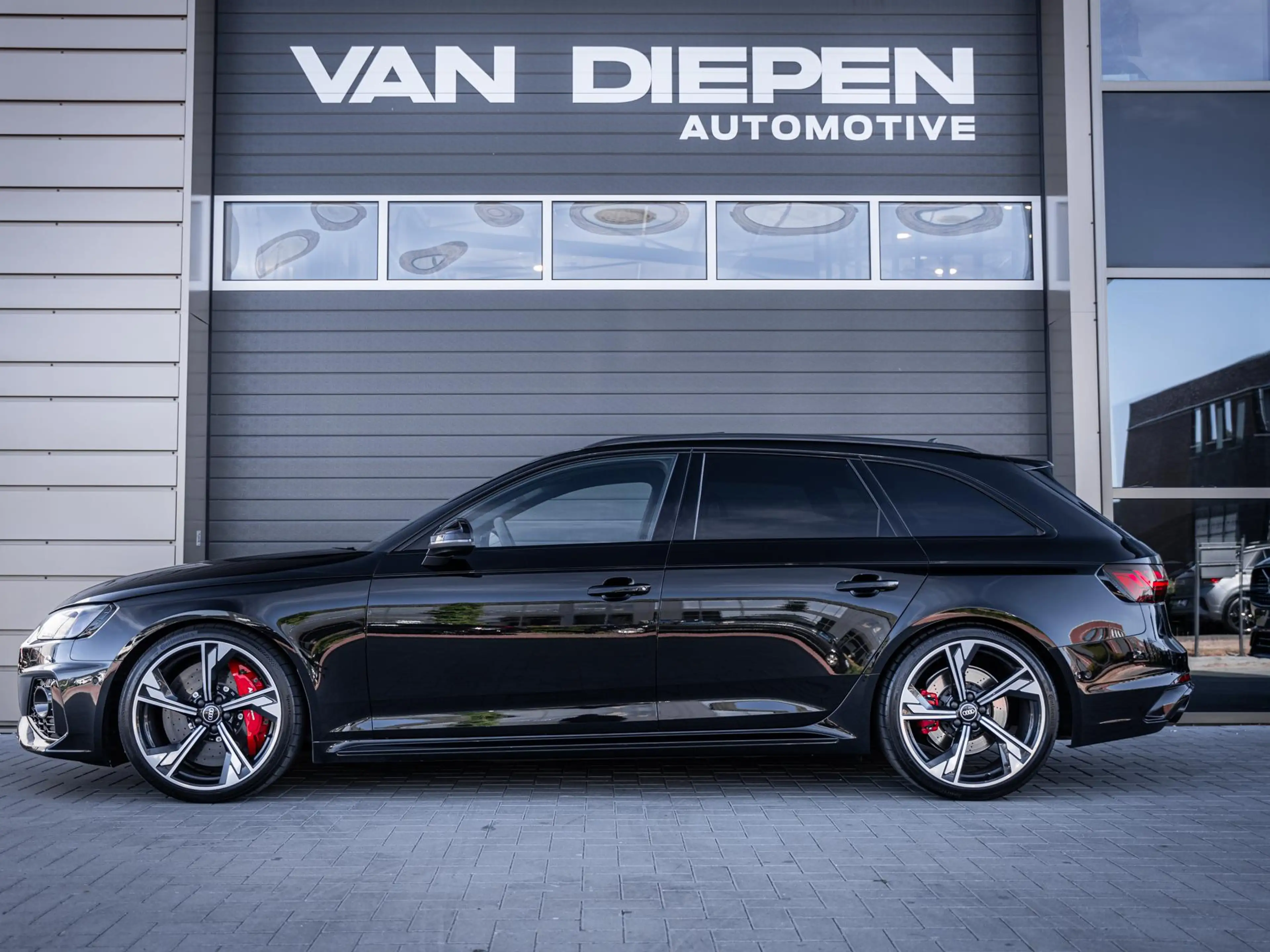 Audi RS4 A4 Avant 2.9 TFSI quattro competition plus - Dynam — photo 9