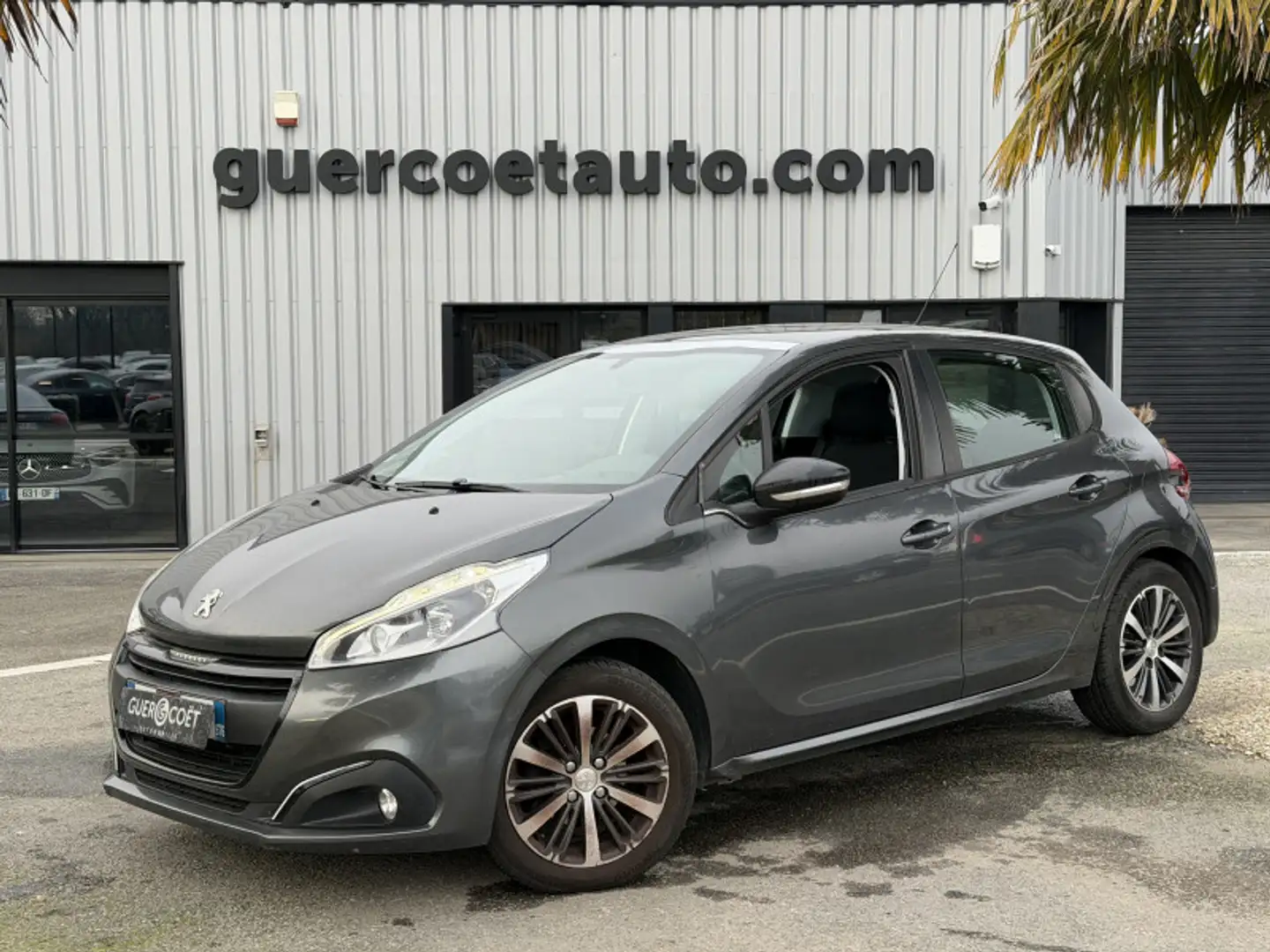 Peugeot 208 1.2 PURETECH 82CH ACTIVE 5P Gris - 1