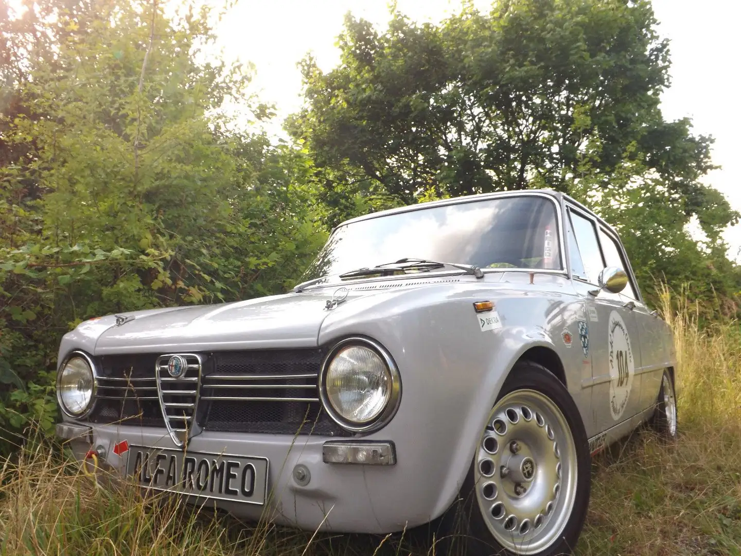 Alfa Romeo Giulia 1300 L "Racer" Grau - 1