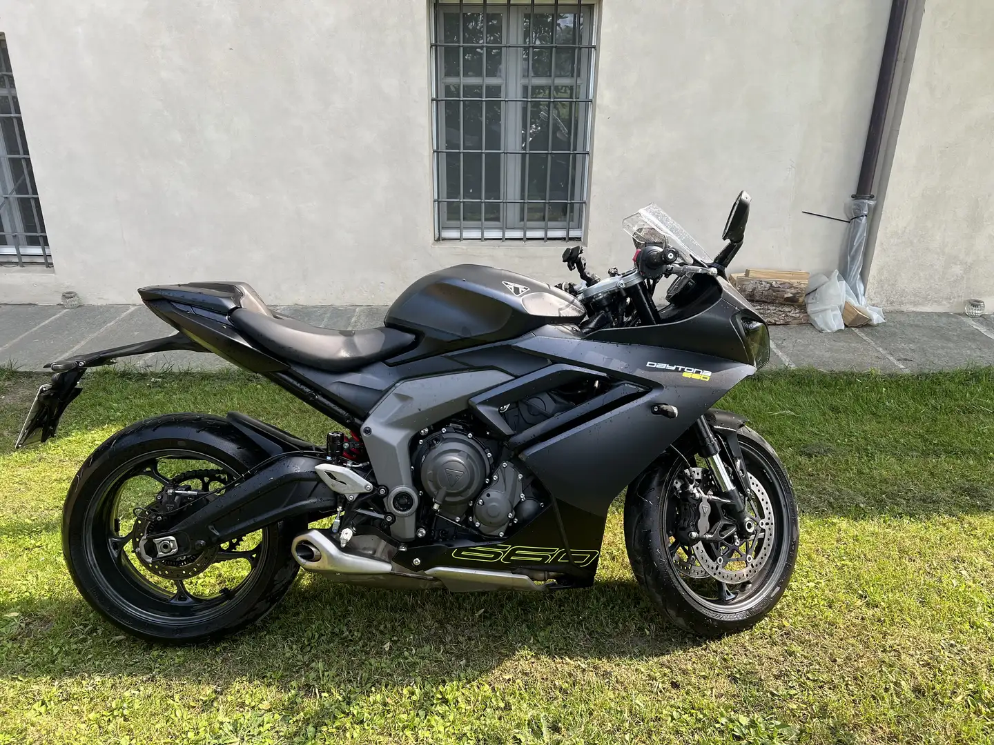 Triumph Daytona 650 - 2