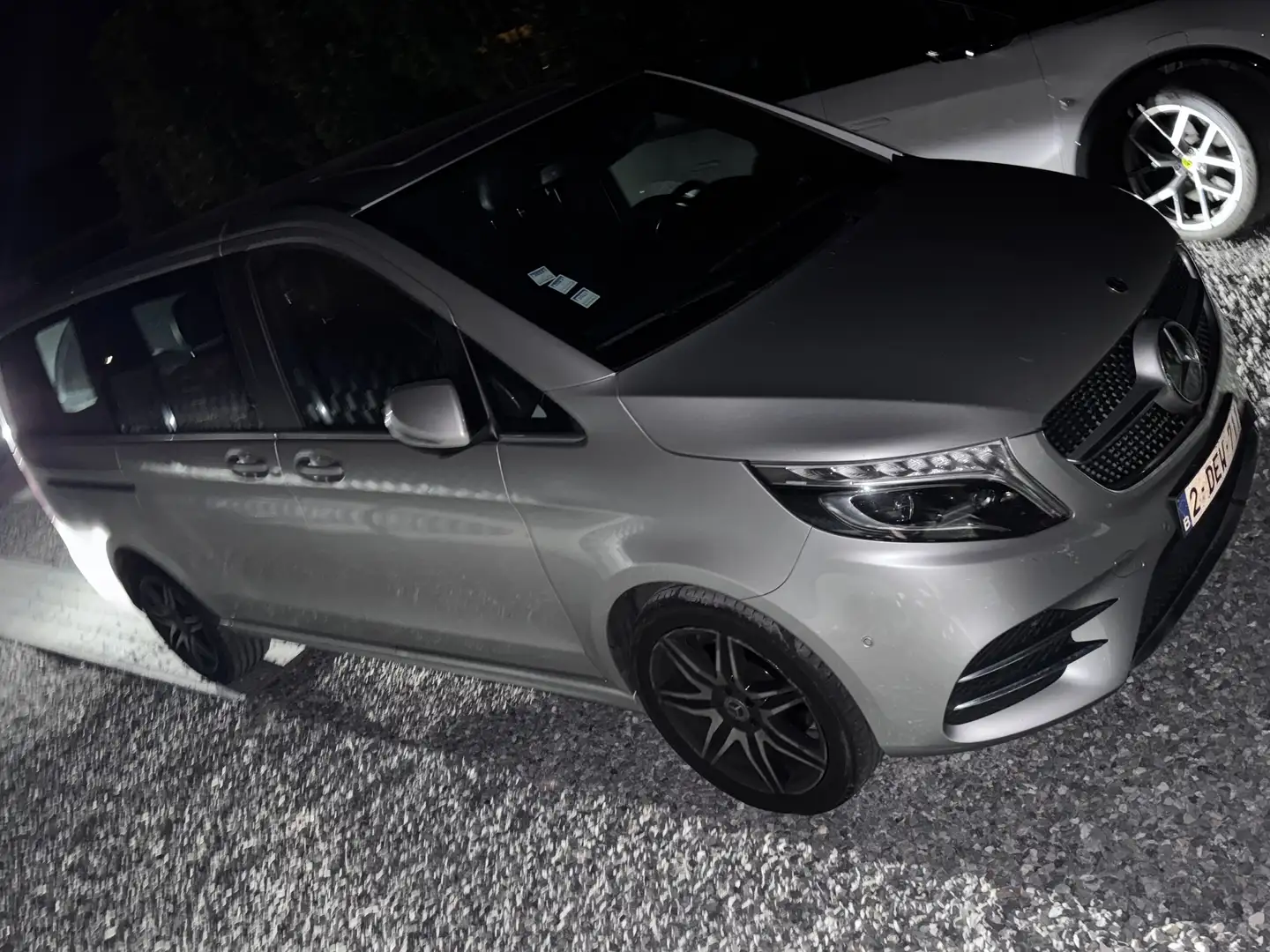 Mercedes-Benz V 300 d SWB Avantgarde - 2