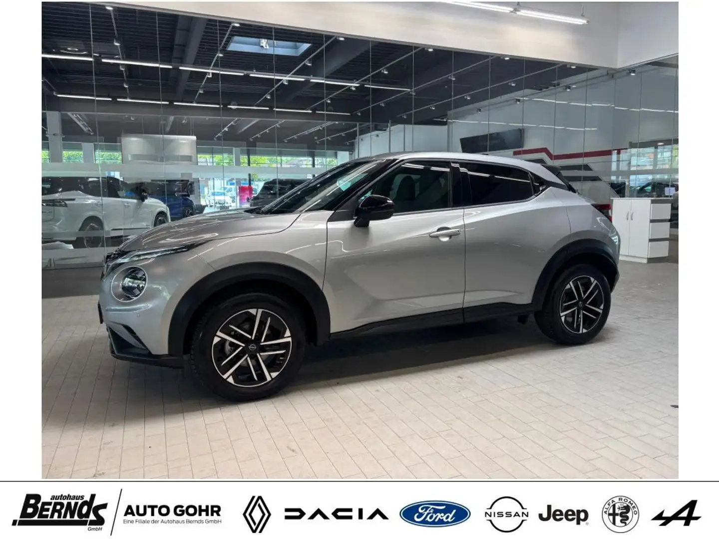 Nissan Juke 1.0 DIG-T DCT N-Connecta AUTOMATIK KLIMAAUTO. R-K. Silber - 1
