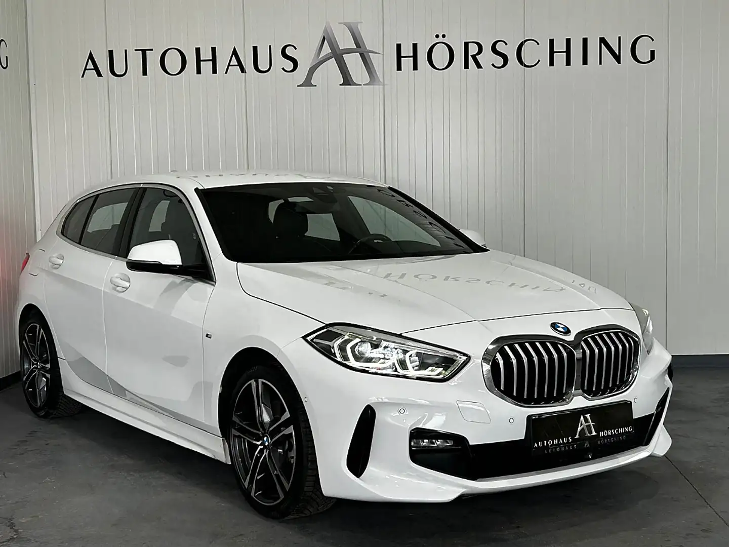 BMW 118 i Aut.//M-Paket//Ambiente//Rückfahrkamera Weiß - 1