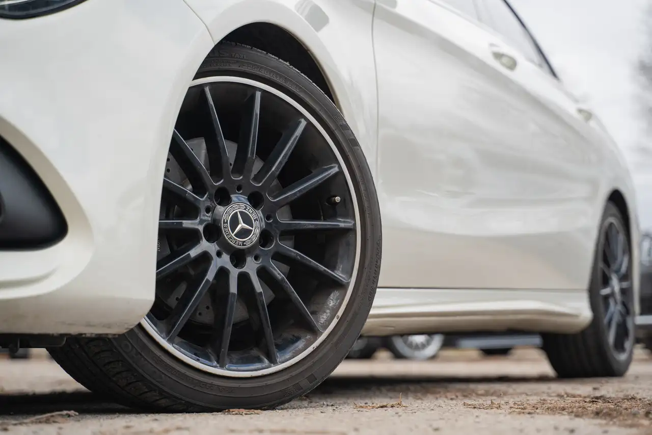 Mercedes-Benz CLA снимка Mercedes-Benz CLA