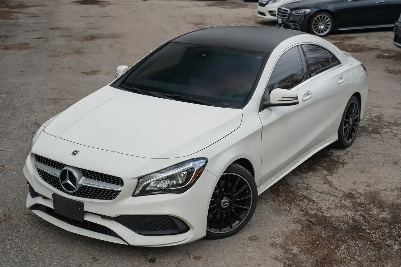 Mercedes-Benz CLA снимка Mercedes-Benz CLA