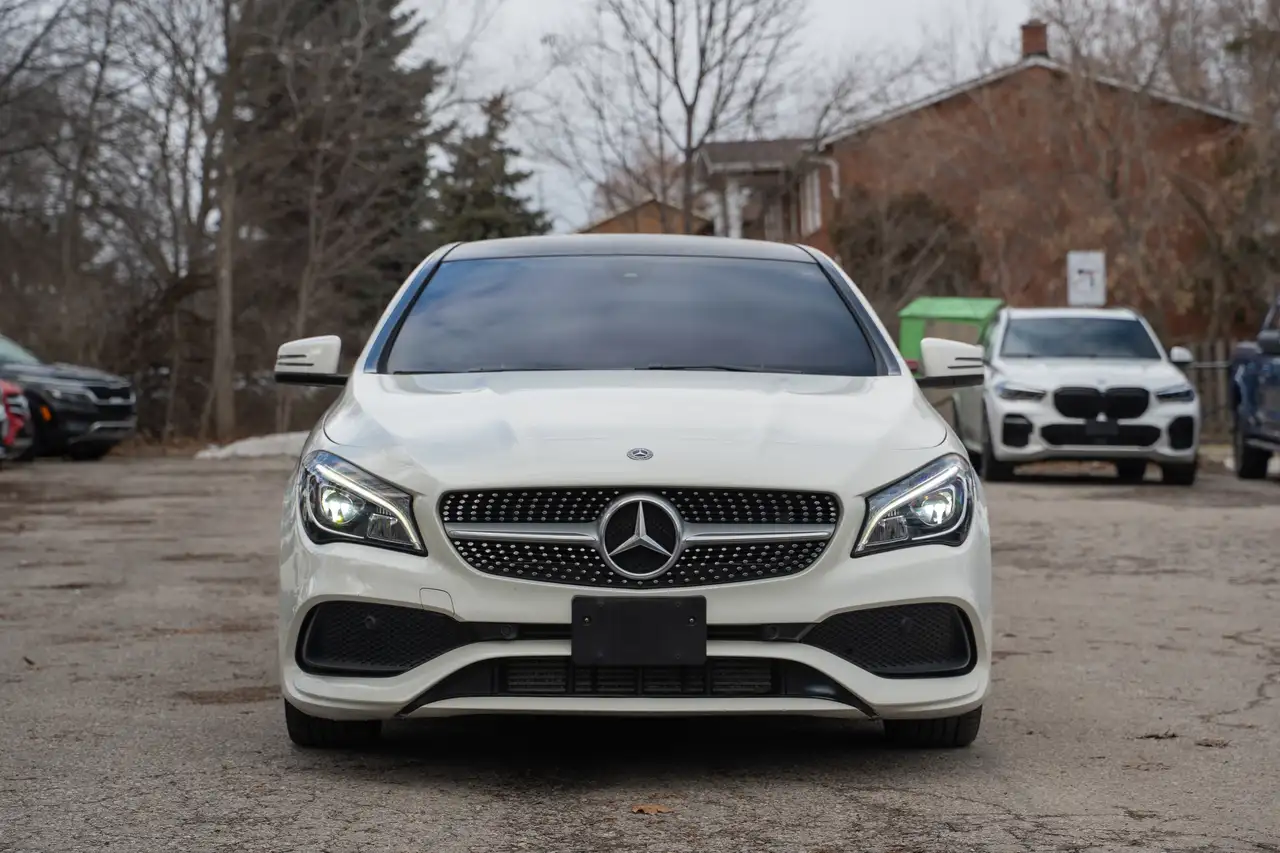 Mercedes-Benz CLA снимка Mercedes-Benz CLA