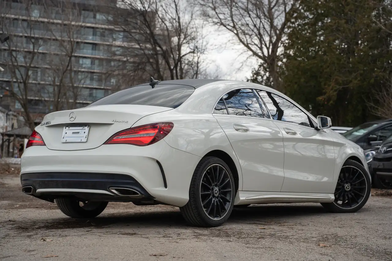 Mercedes-Benz CLA снимка Mercedes-Benz CLA