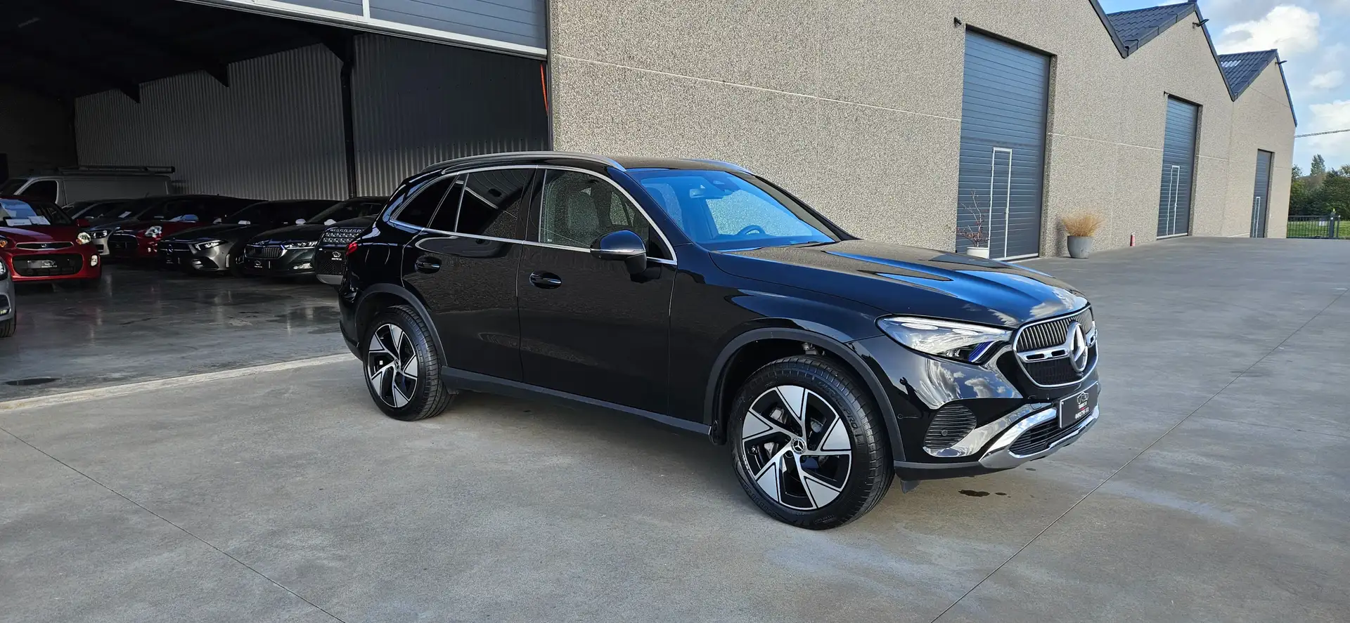 Mercedes-Benz GLC 300 E 4-MATIC*PANO*CAM360*DISTRONIC*LEDER*GARANTIE Zwart - 2