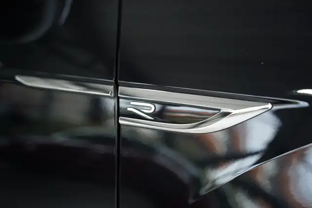 Volkswagen T-Roc view 12