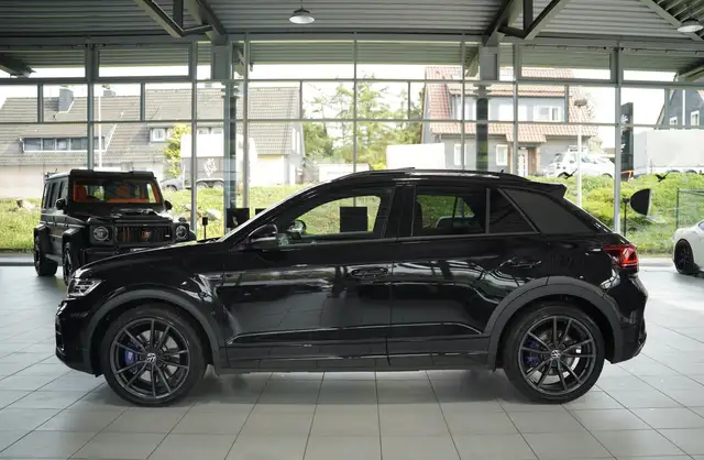 Volkswagen T-Roc view 11
