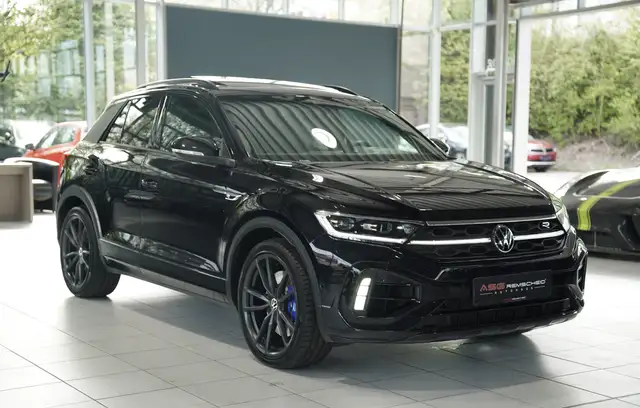 Volkswagen T-Roc view 5