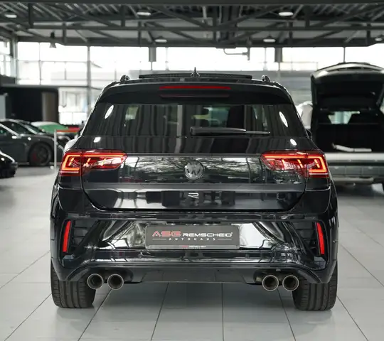 Volkswagen T-Roc view 9