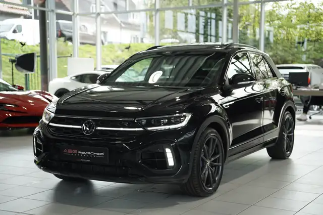 Volkswagen T-Roc view 4