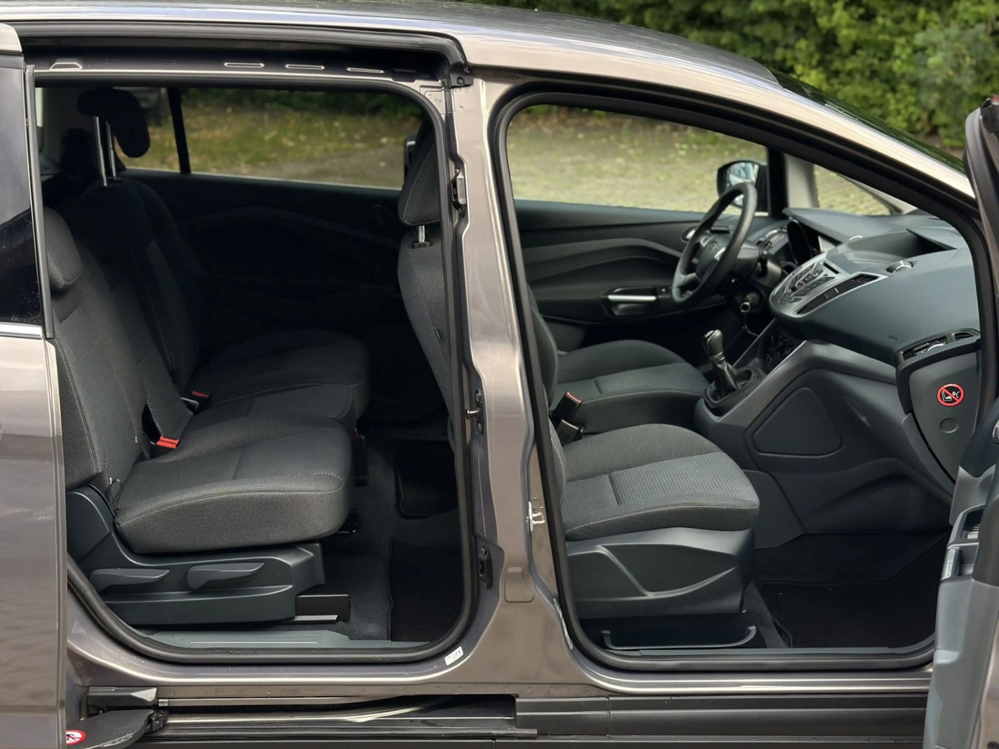 Ford Grand C-Max Grand C-MAX Trend — photo 13