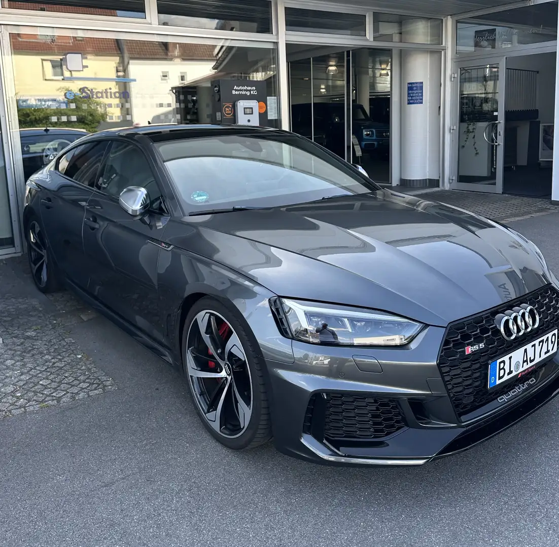 Audi RS5 2.9 TFSI quattro Šedá - 1
