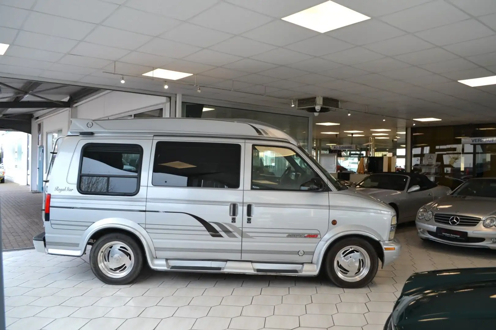 Chevrolet Astro Van AWD  4X4 Plateado - 1