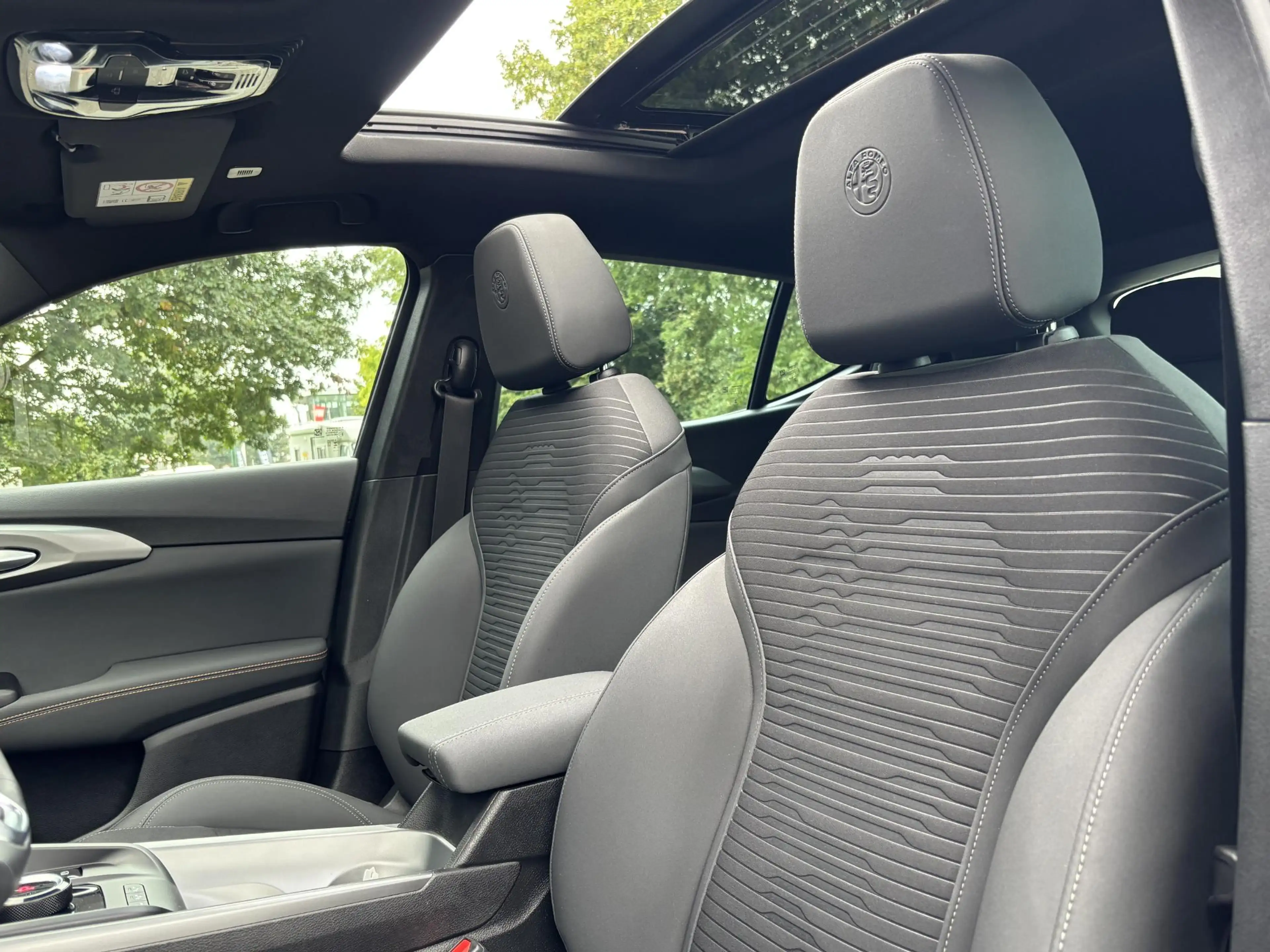 Alfa Romeo Tonale 1.3T PHEV Edizione Business | Schuifdak | Rondomzi — photo 9