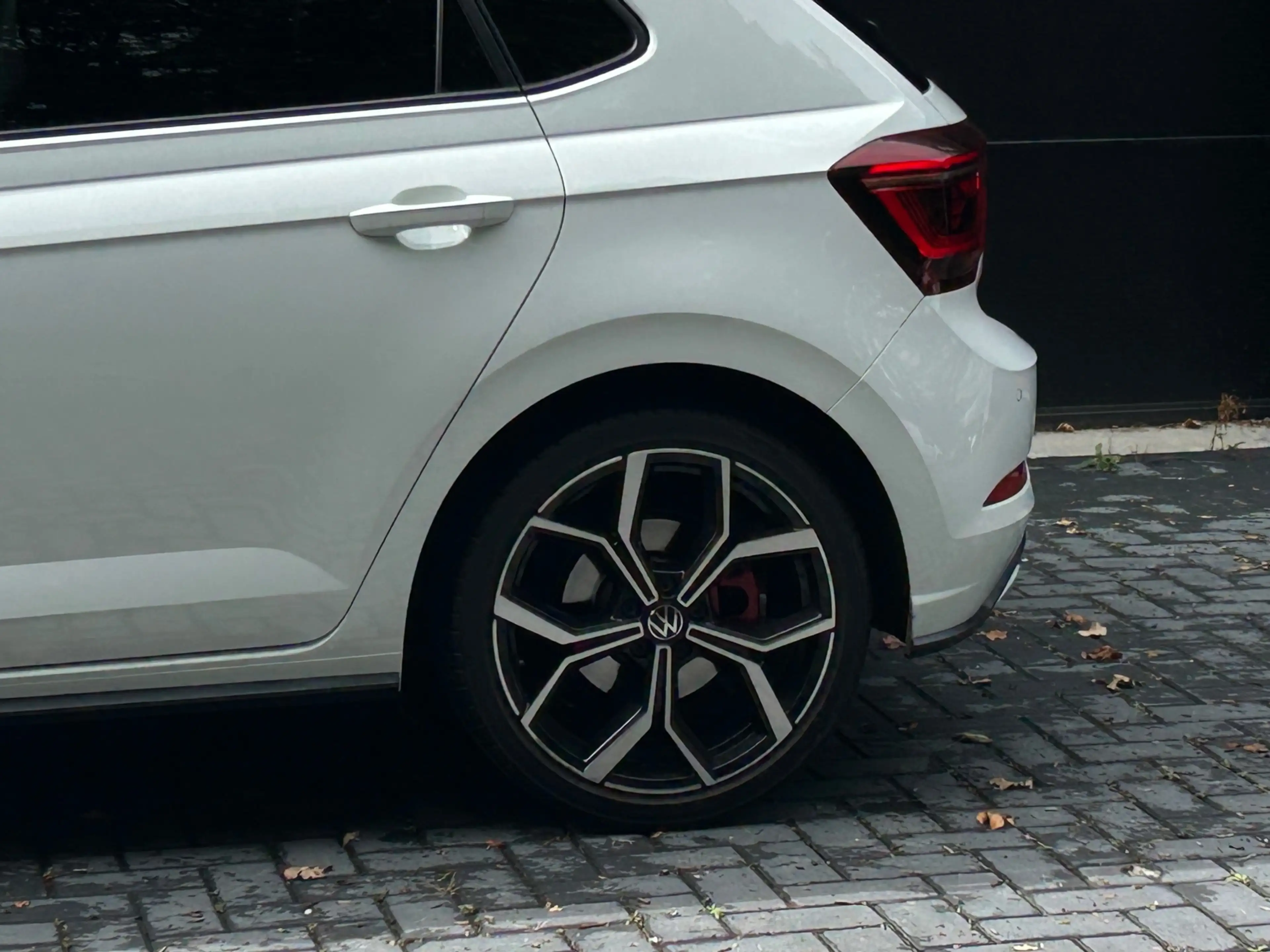 Volkswagen Polo GTI 2.0 TSI PANO/VIRTUAL/CARPLAY/CAMERA/NETTE AUTO/APK — photo 9