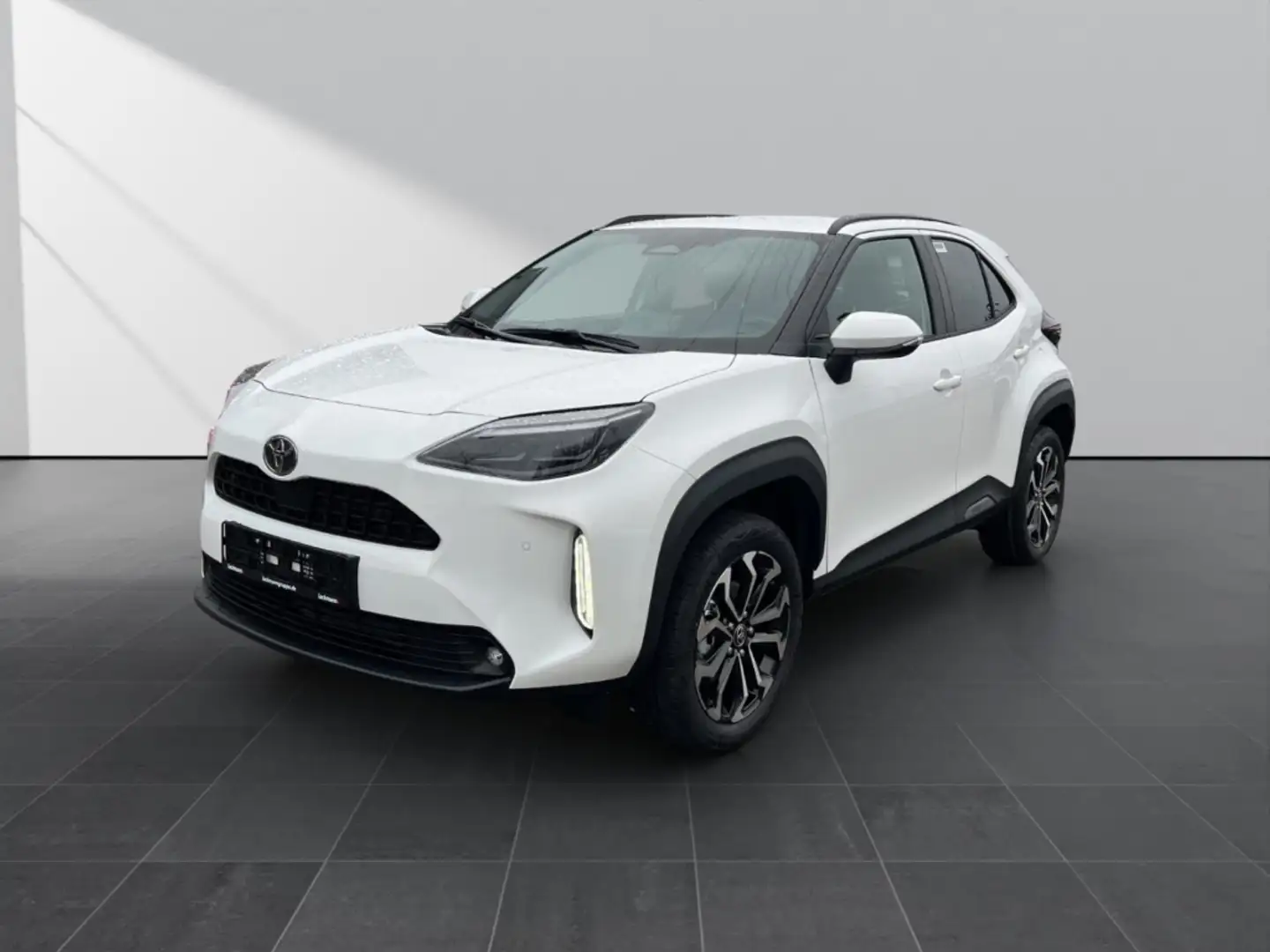 Toyota Yaris Cross 1.5 Hybrid Teamplayer*Safety+Winter Paket* Weiß - 2