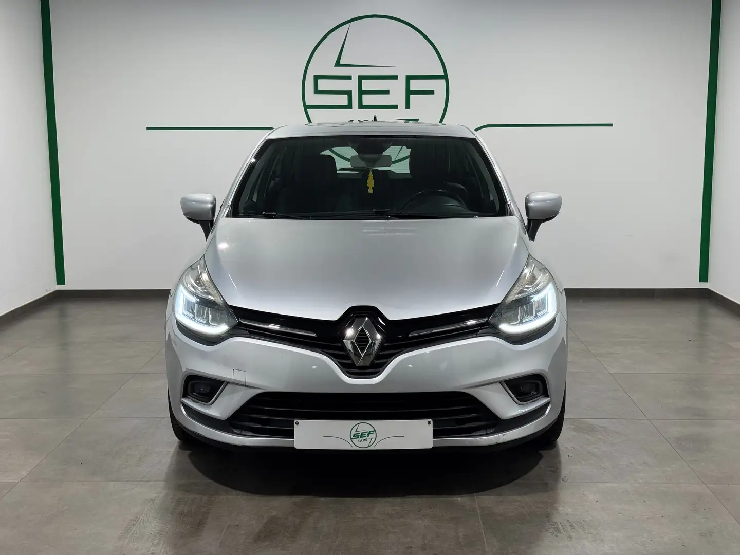 Renault Clio ** 1.5 ** Limited ** GPS ** Garantie 12 mois ** Gris - 2