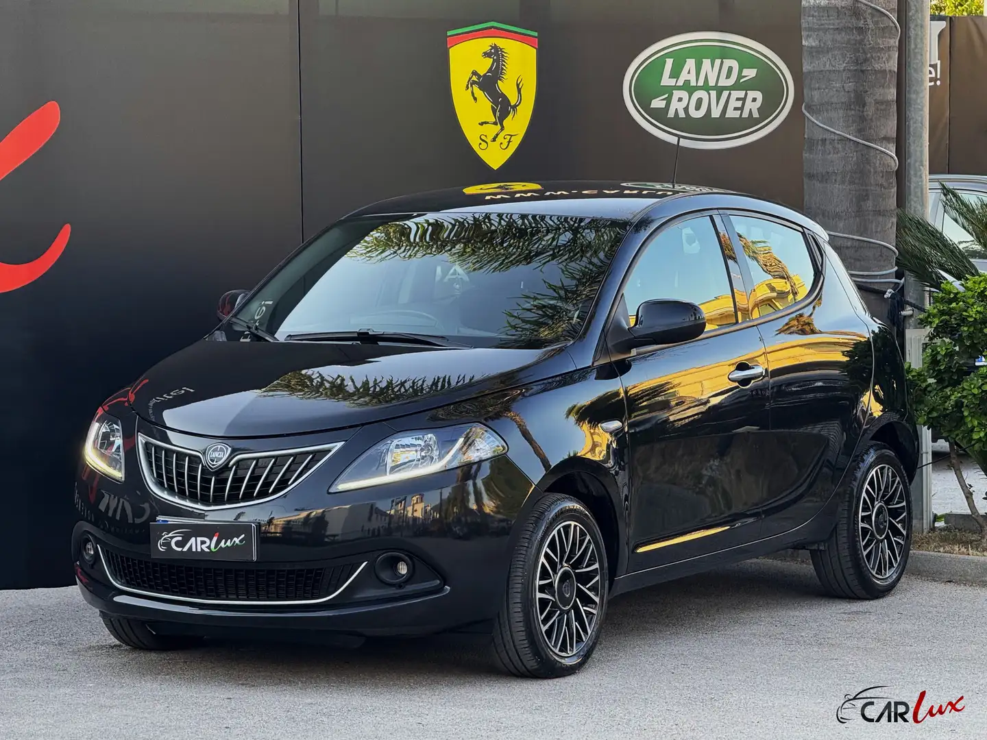 Lancia Ypsilon 1.0 Firefly Hybrid Gold Plus 70CV LED CAM Nero - 1
