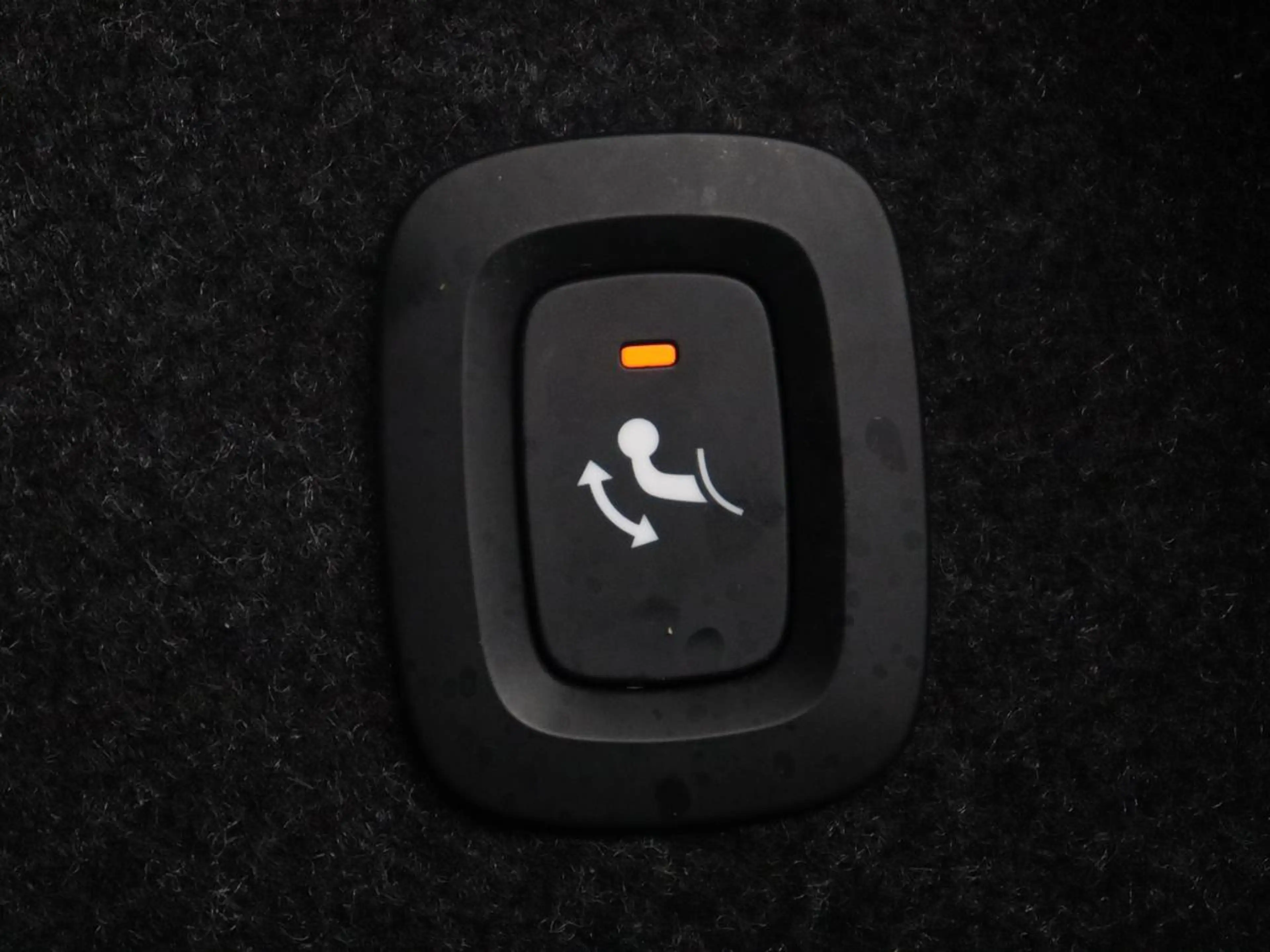 Volvo S60 2.0 Recharge T8 AWD R-Design SOH 95,6% | 360 Camer — photo 11