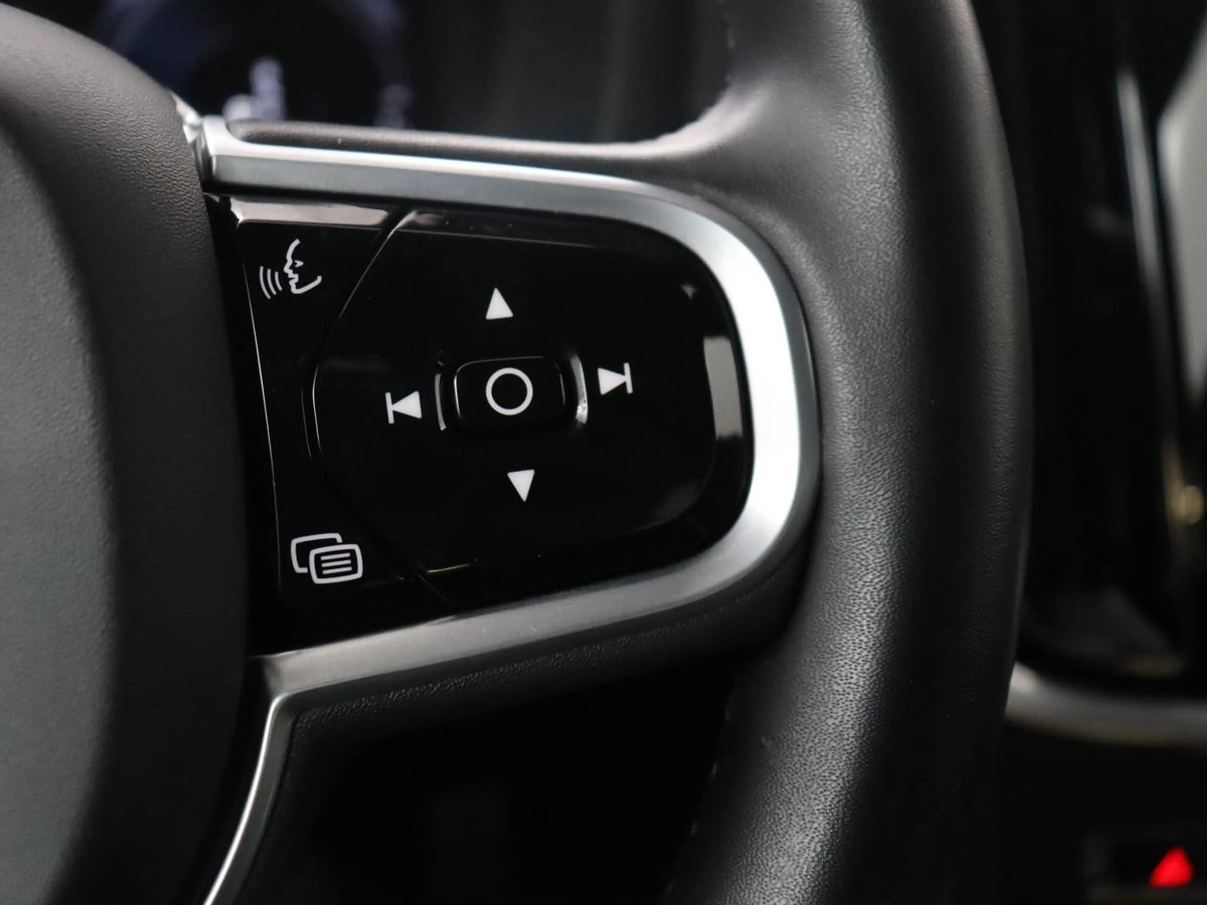 Volvo S60 2.0 Recharge T8 AWD R-Design SOH 95,6% | 360 Camer — photo 20