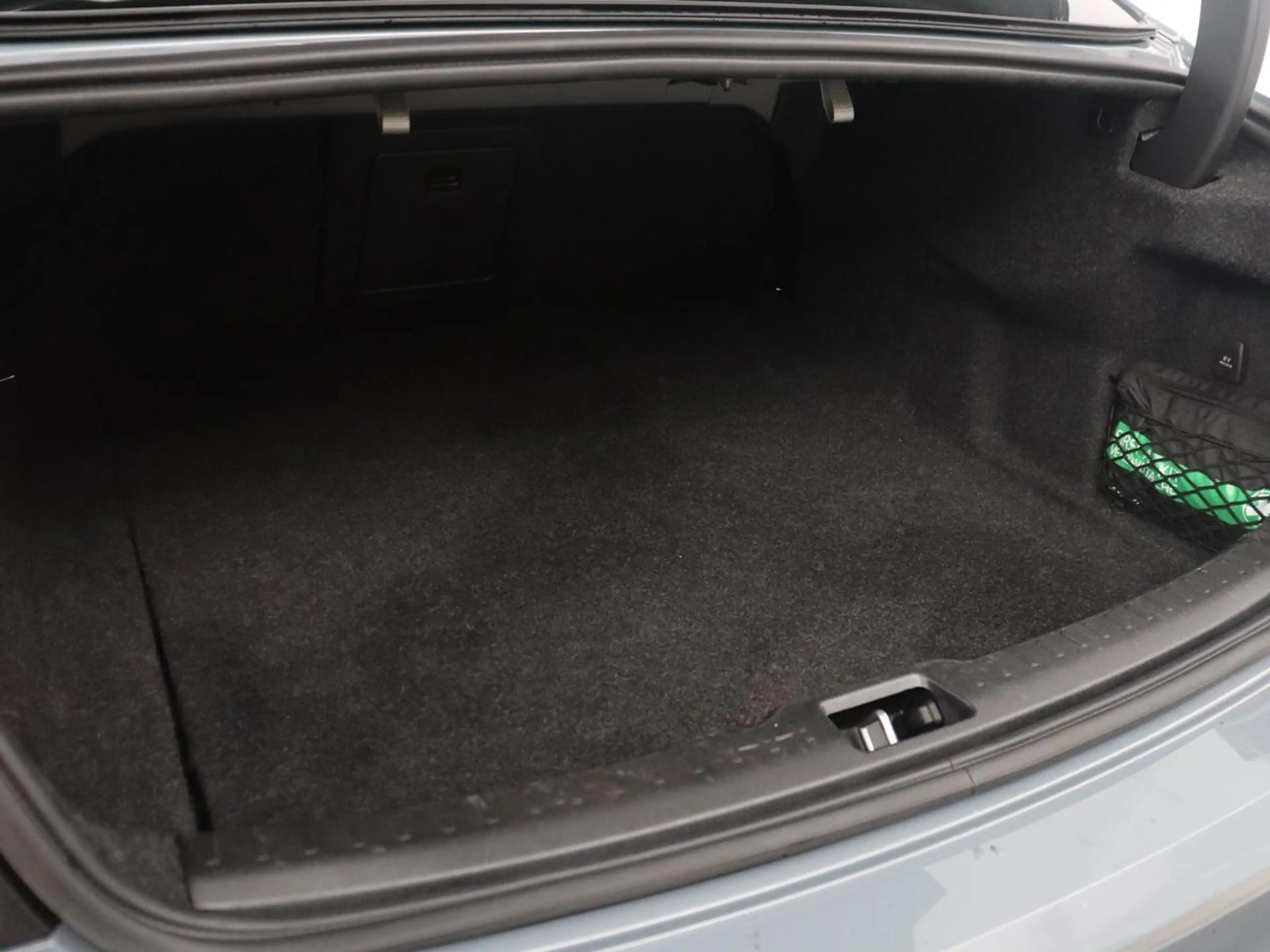 Volvo S60 2.0 Recharge T8 AWD R-Design SOH 95,6% | 360 Camer — photo 10