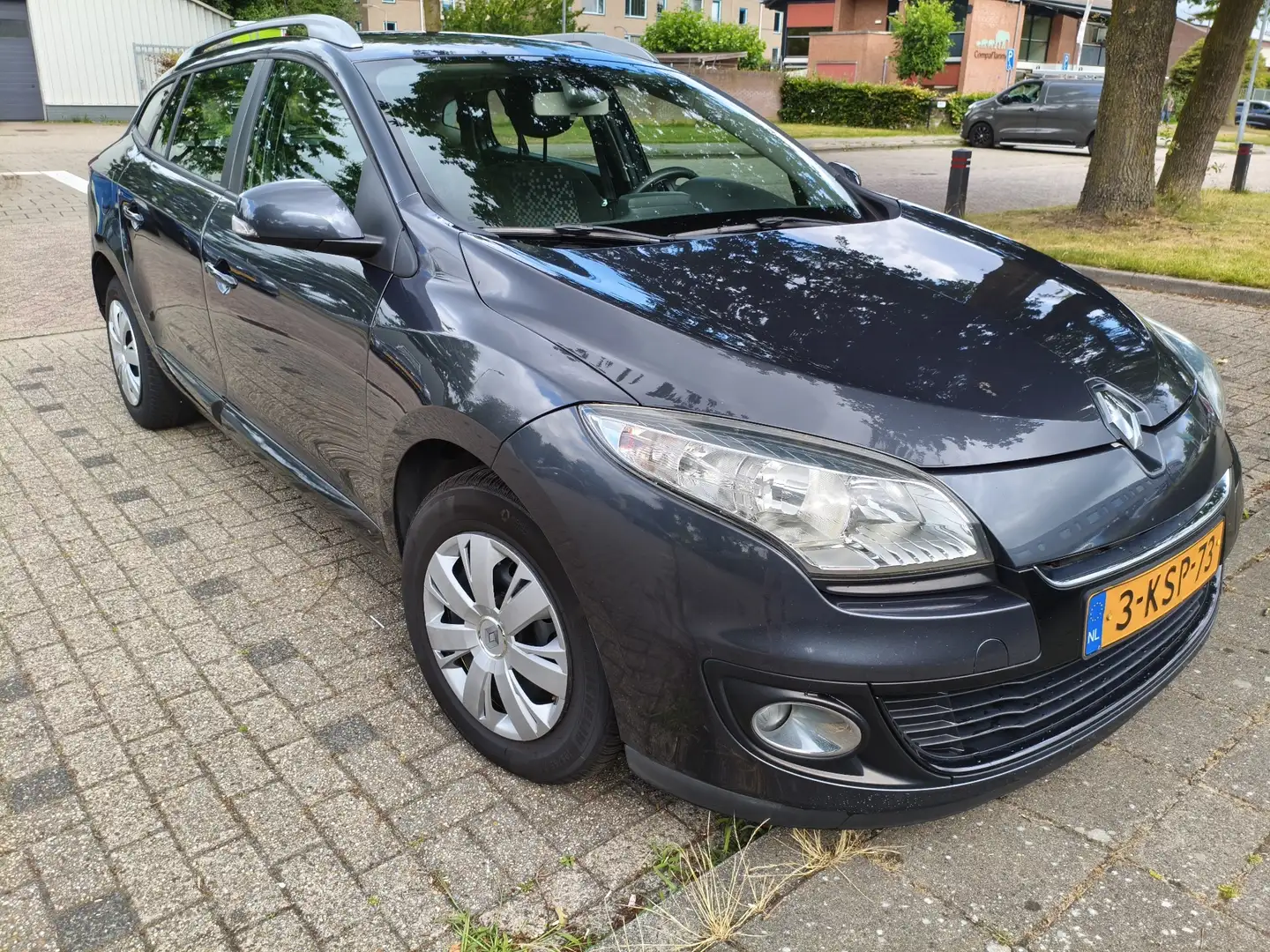 Renault Megane 1.5 dCi Expression Grijs - 1