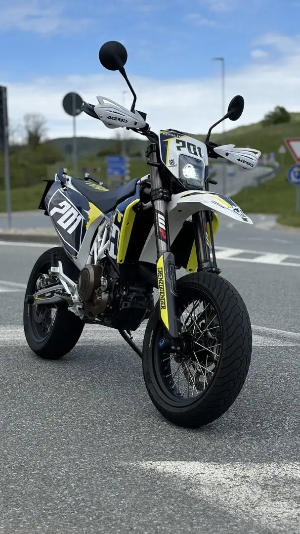 Husqvarna 701 Supermoto Motard - 1