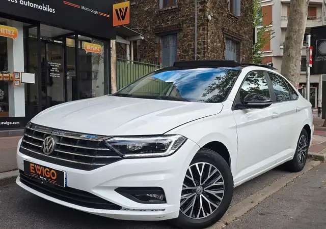 Volkswagen Jetta 1.4 TSI 120cv BVA Finition SEL Toit Ouvrant Système audio BEATS Sièges AV Chauffants ADAS