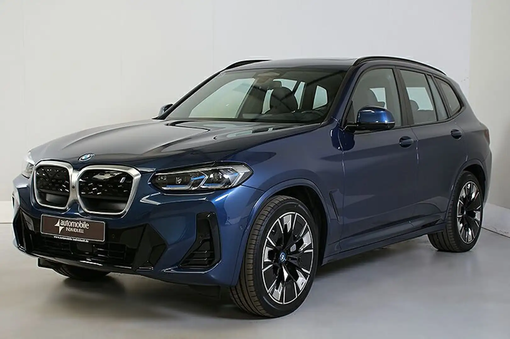 BMW iX3 Impressive AHK Laser ACC LiveCockpit HuD H&K Blau - 2