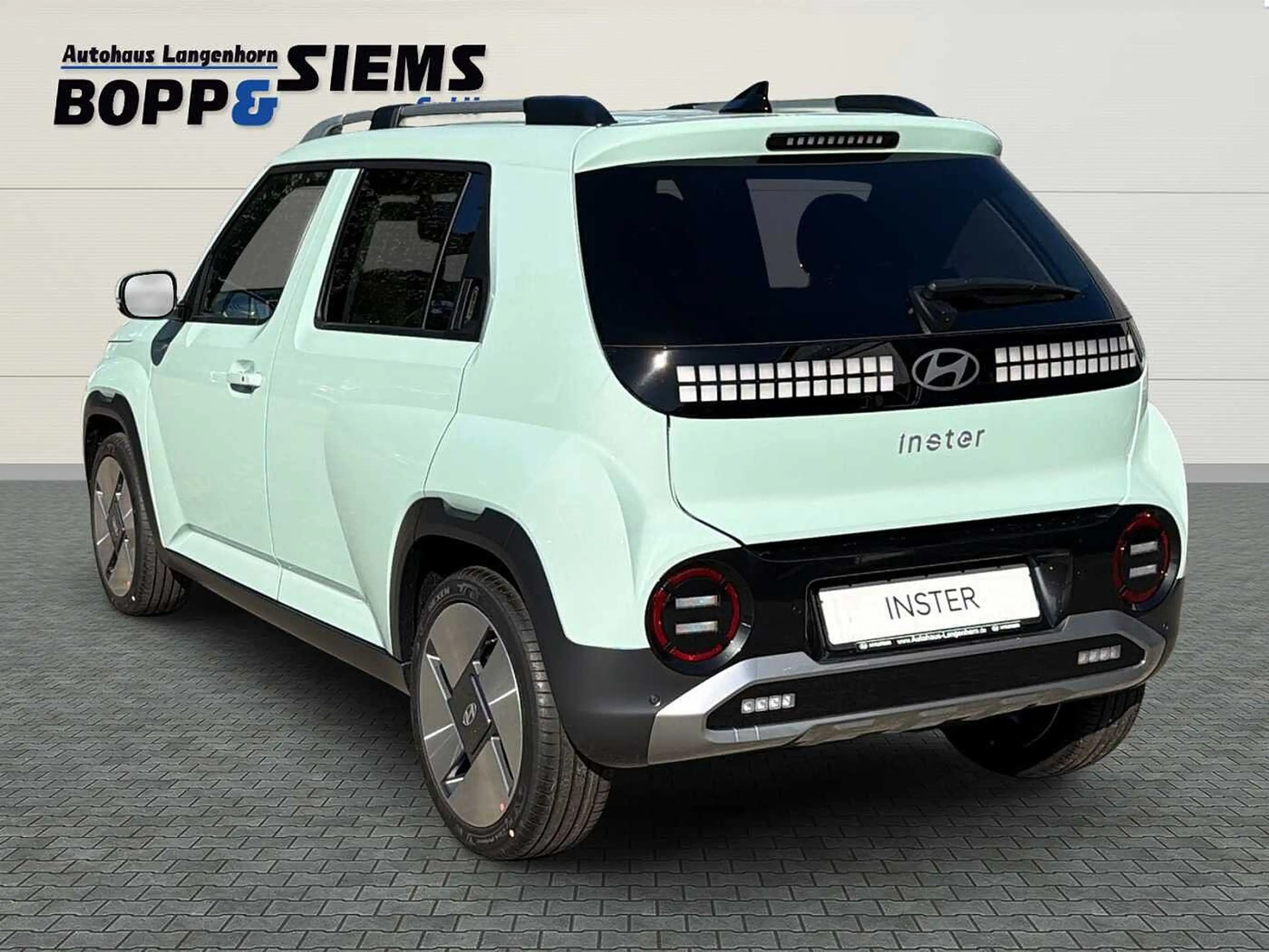 Hyundai Inster 49kWh 'Lounge' Elektro Komfort Paket — photo 3