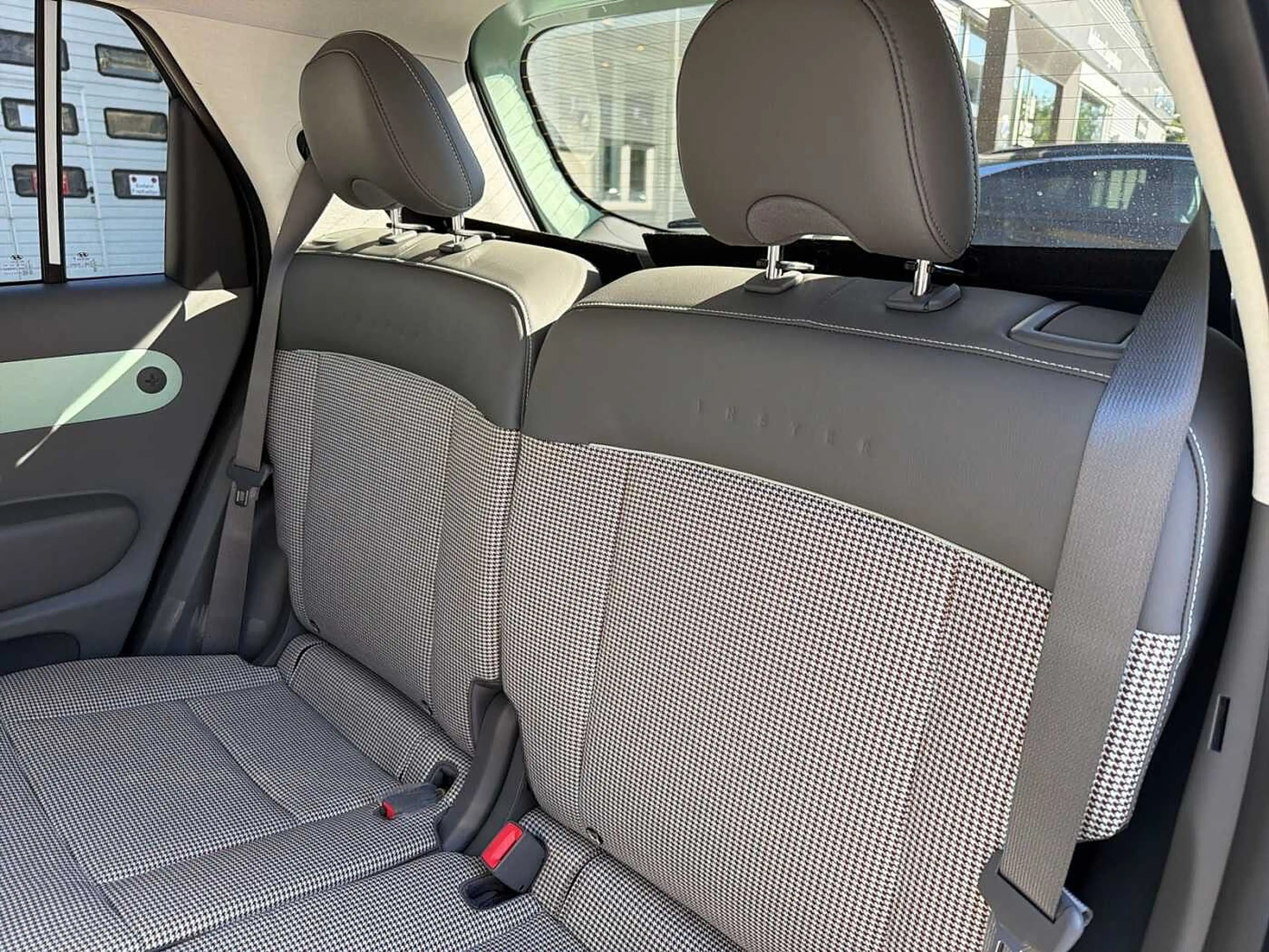 Hyundai Inster 49kWh 'Lounge' Elektro Komfort Paket — photo 12