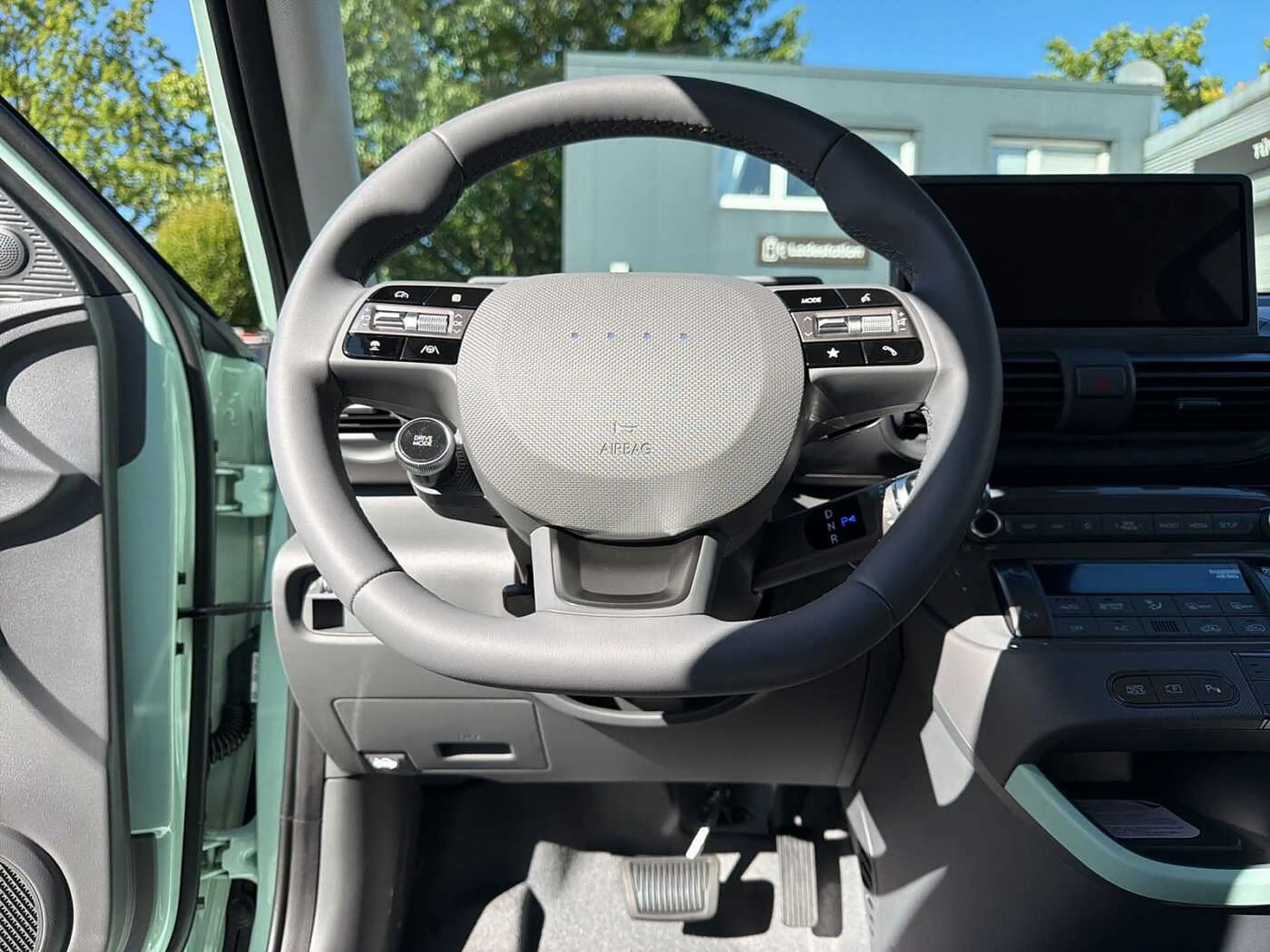Hyundai Inster 49kWh 'Lounge' Elektro Komfort Paket — photo 9