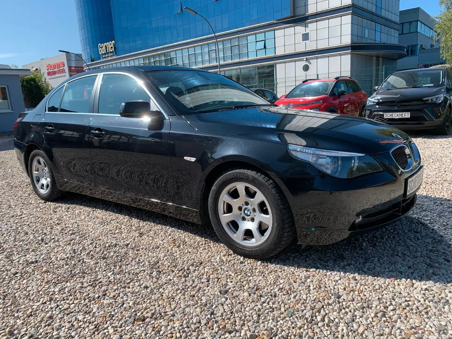 BMW 523 i * Scheckheftgepflegt bei BMW *nur 84.400 km Noir - 1