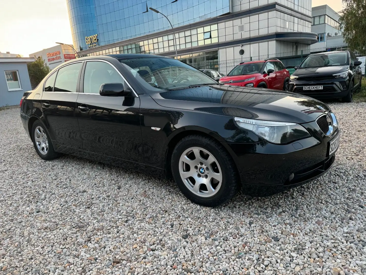 BMW 523 i * Scheckheftgepflegt bei BMW *nur 84.400 km Noir - 1