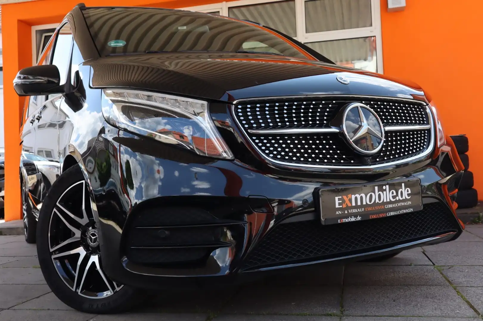 Mercedes-Benz V 300 V300D LANG* AMG PAKET* PANO* LEDER* 2.HD*360GRAD Noir - 1